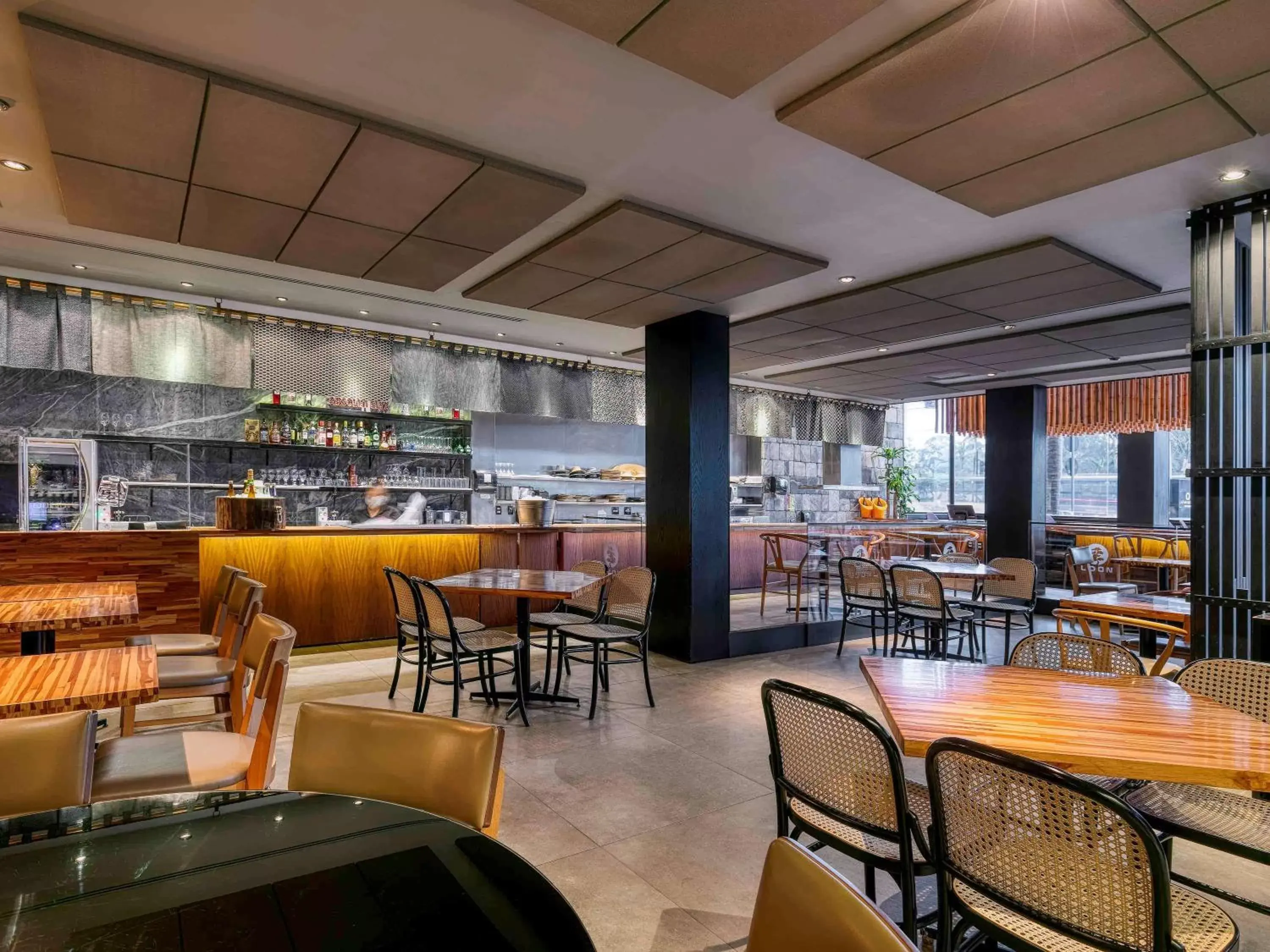 Restaurant/Places to Eat in Caesar Business Belo Horizonte Belvedere
