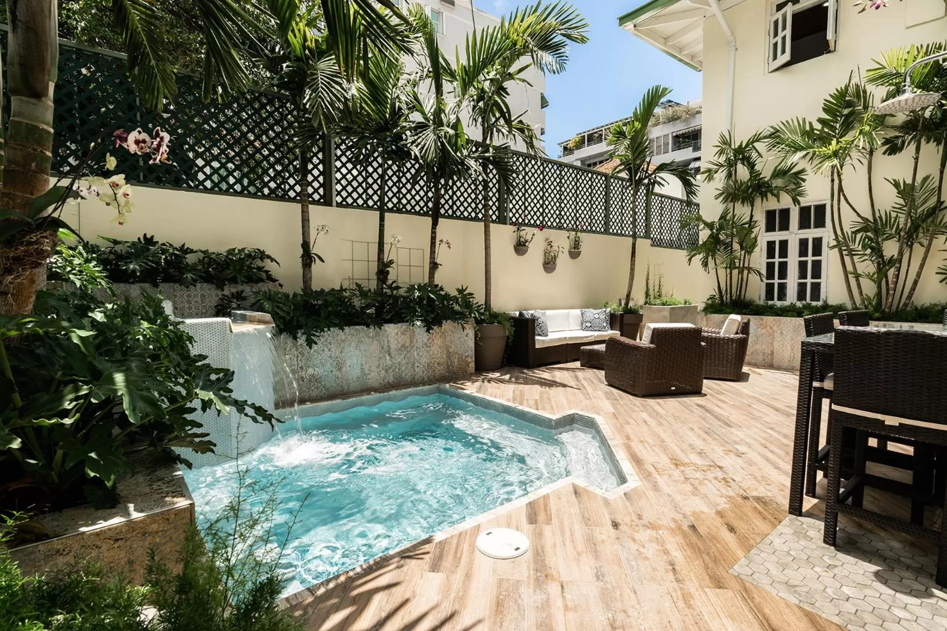 Pool view in Casa Wilson Inn