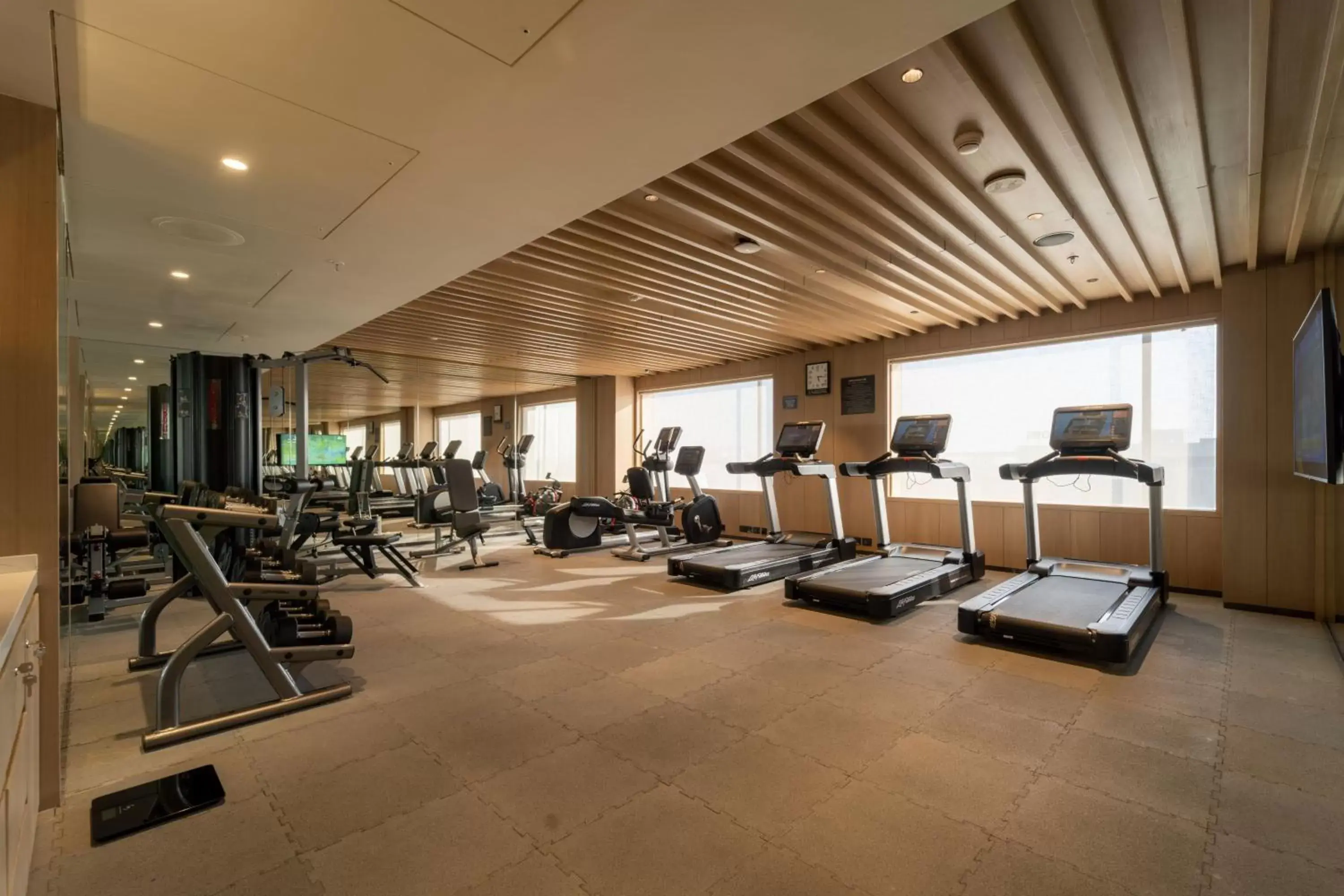 Fitness centre/facilities, Fitness Center/Facilities in Courtyard by Marriott Vadodara