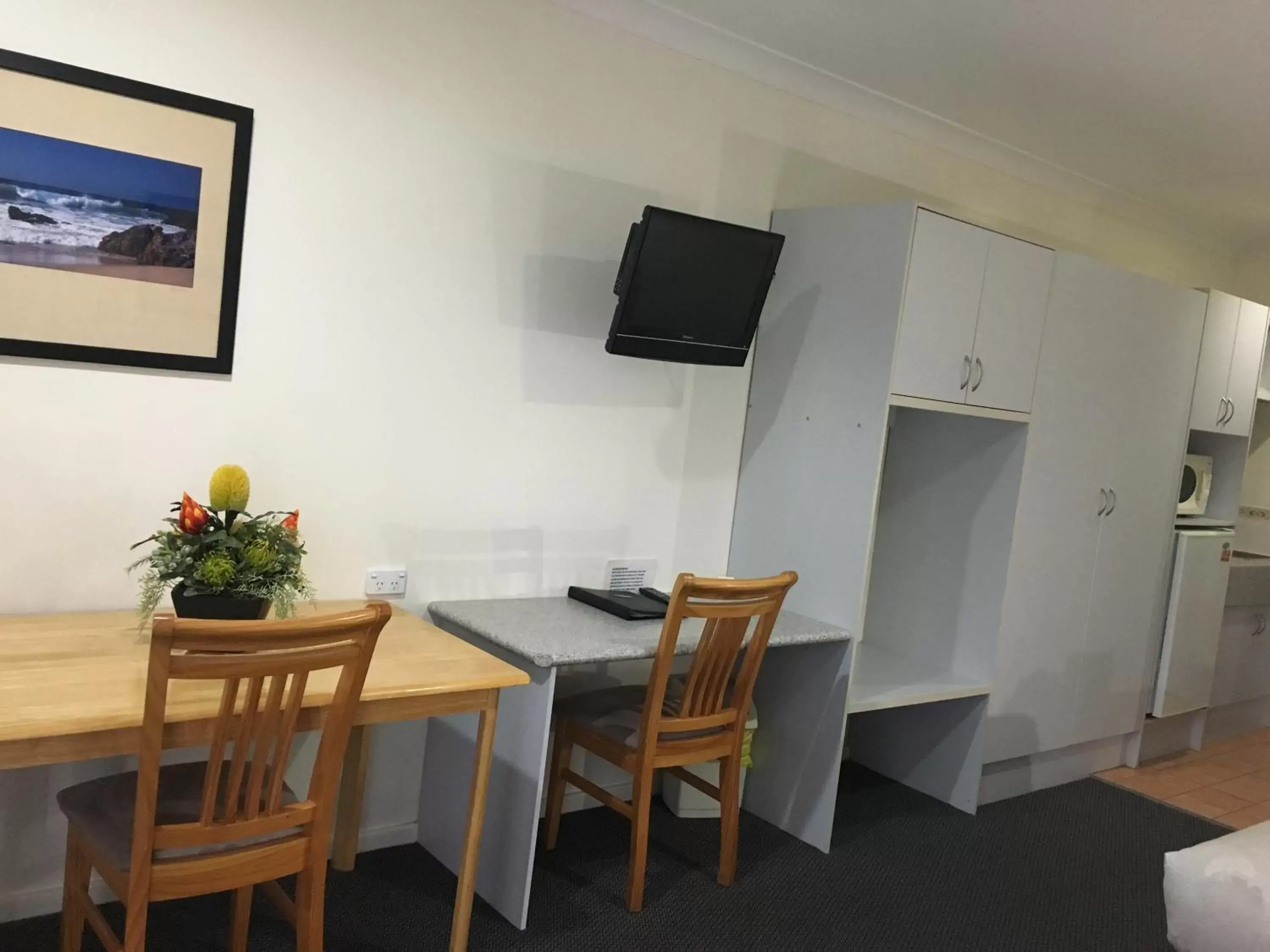 Lakeview Motor Inn Lakeview Motor Inn