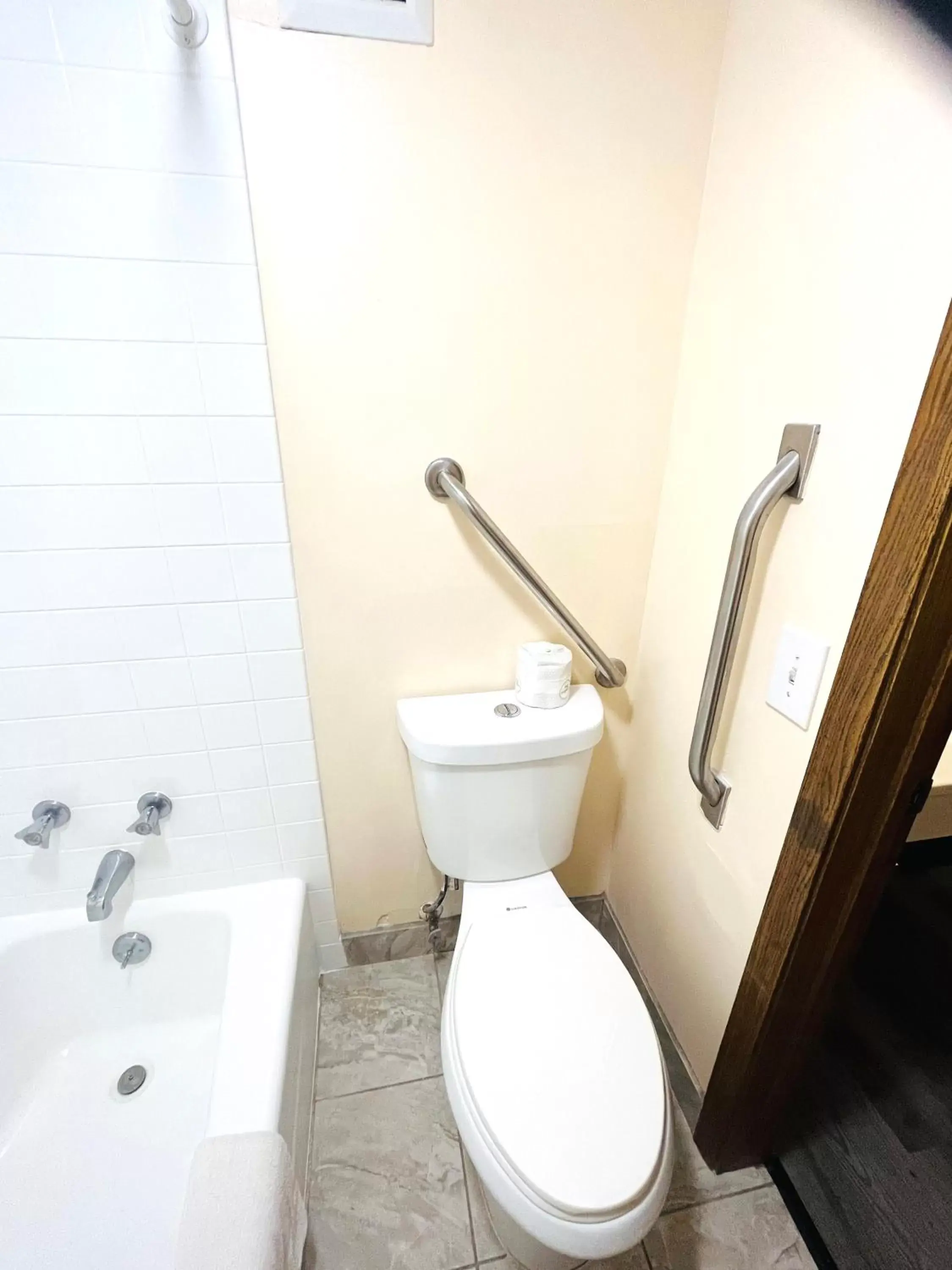 Toilet, Bathroom in Coratel Inn & Suites by Jasper Waite Park