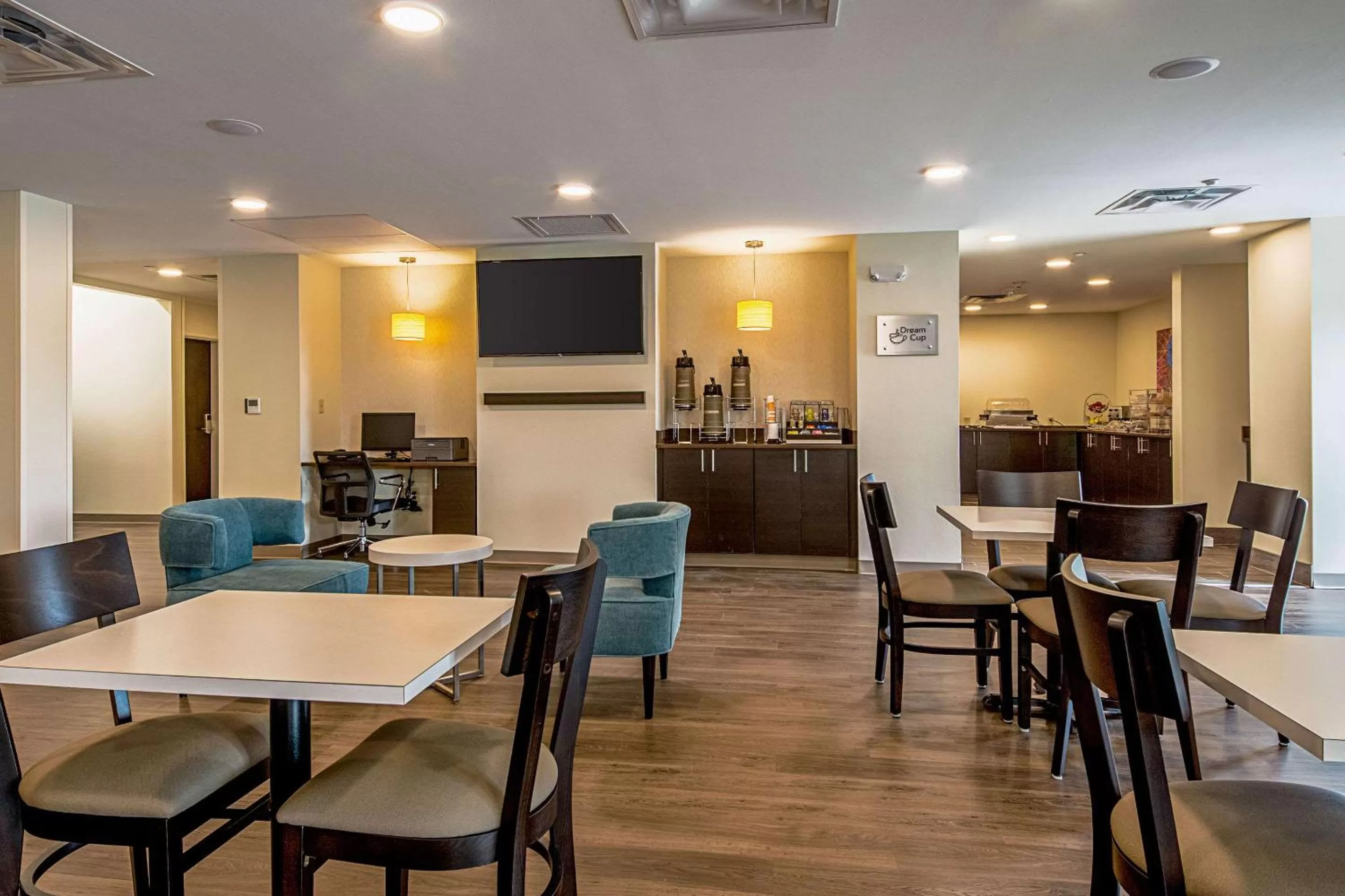 Restaurant/places to eat in MainStay Suites Geismar - Gonzales