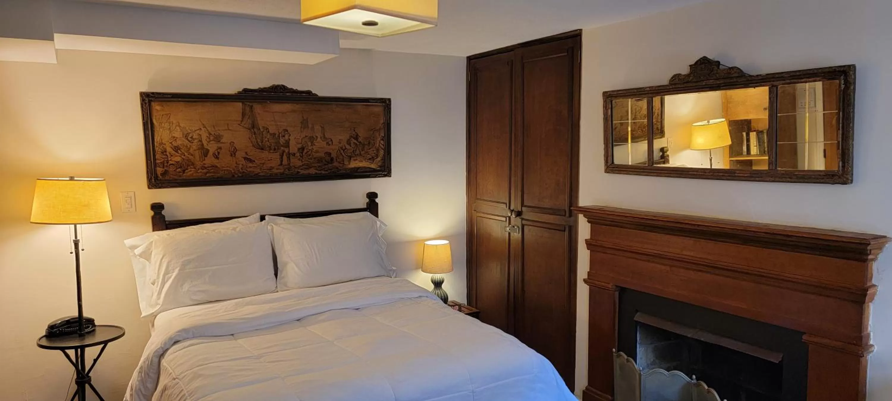 Bed in Incentra Village Hotel