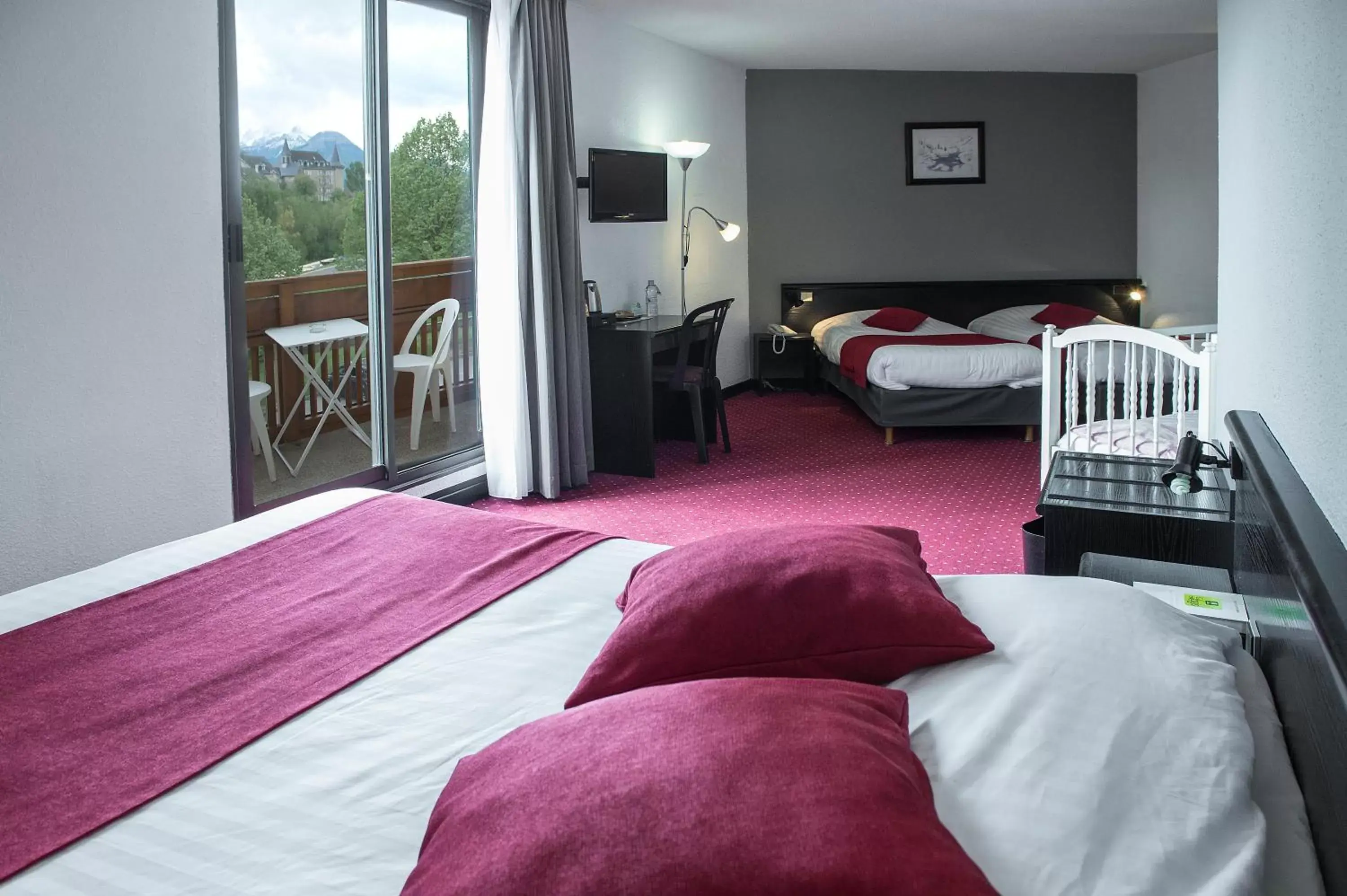 Photo of the whole room, Bed in Logis Murtel Photo of the whole room, Bed in Logis Murtel