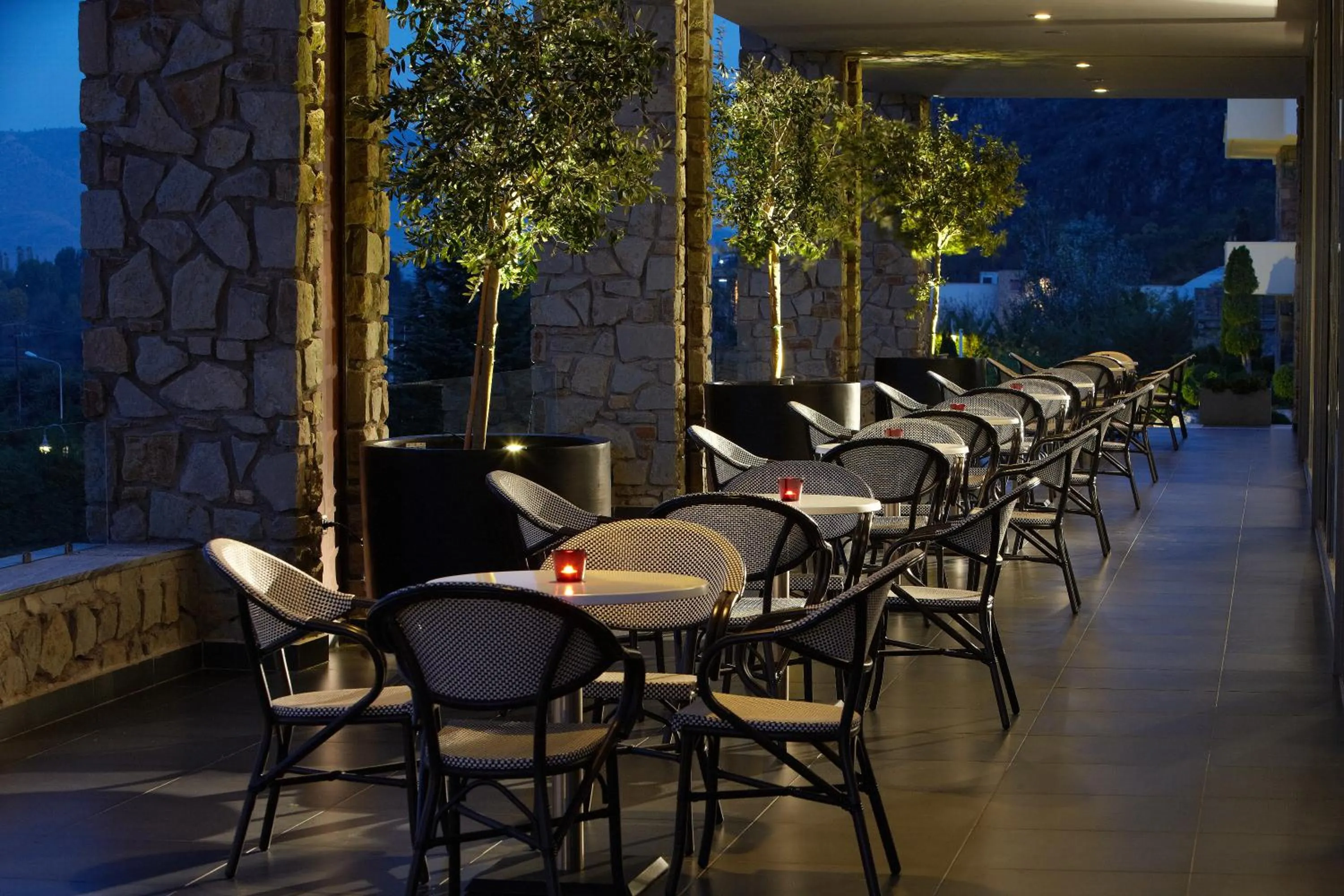 Restaurant/places to eat in Limneon Resort & Spa