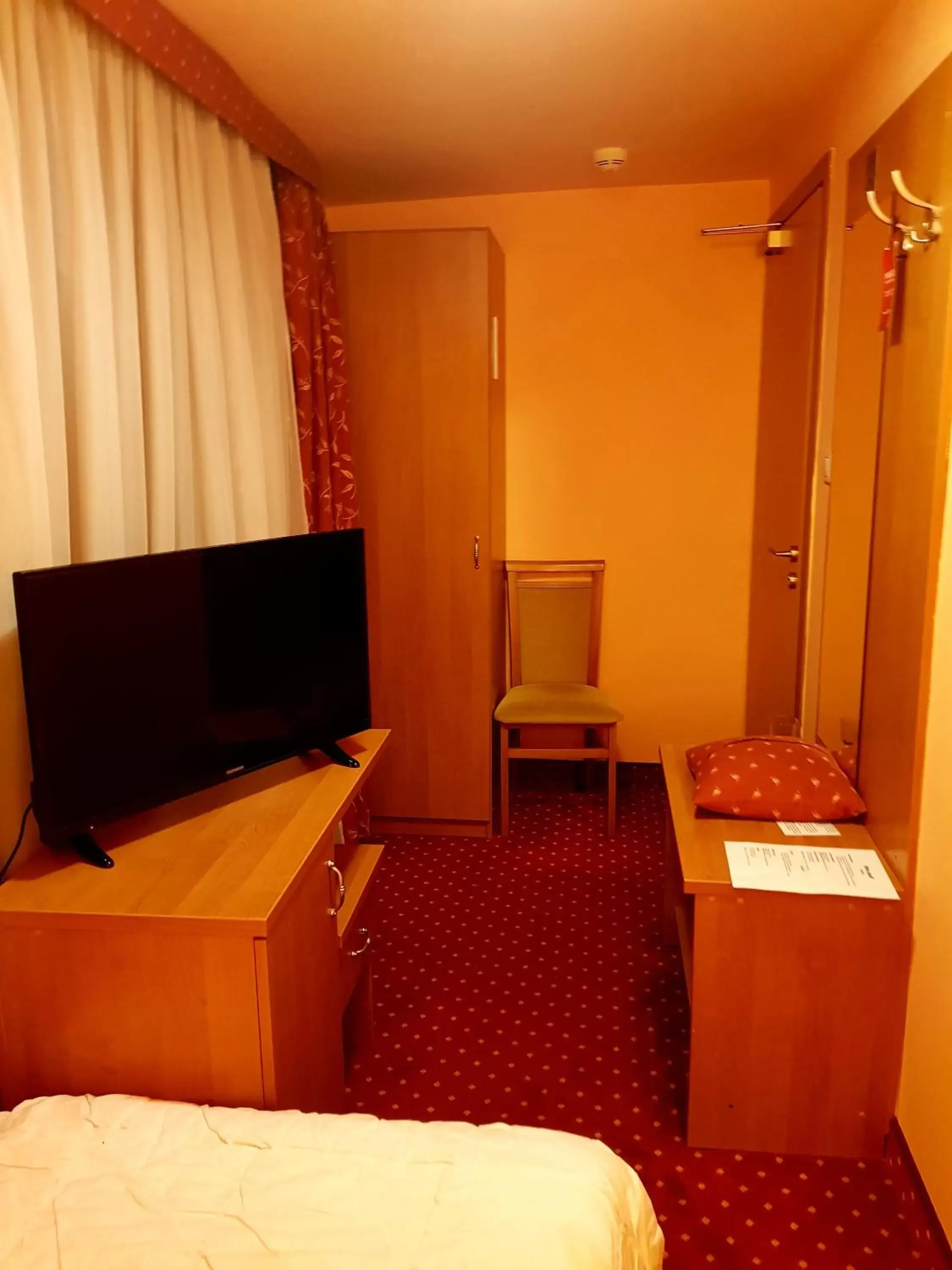Small Single Room in Hotel Solny Small Single Room in Hotel Solny