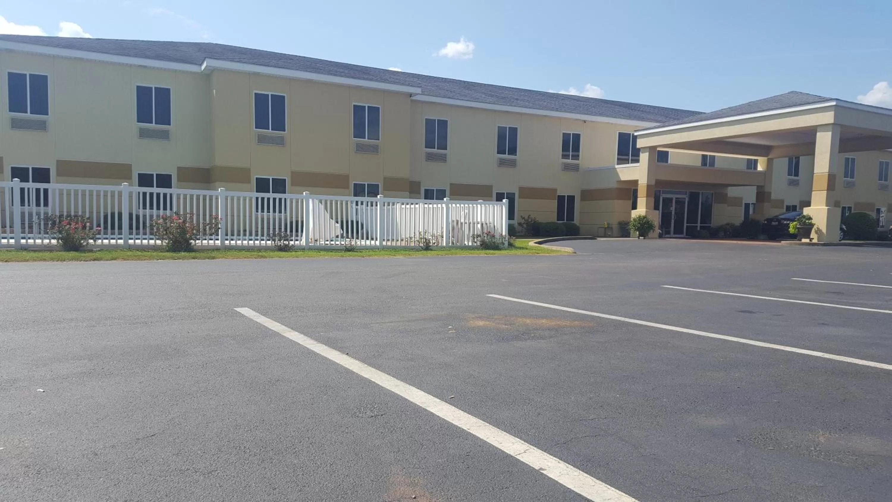 Property building in The Rutledge Inn