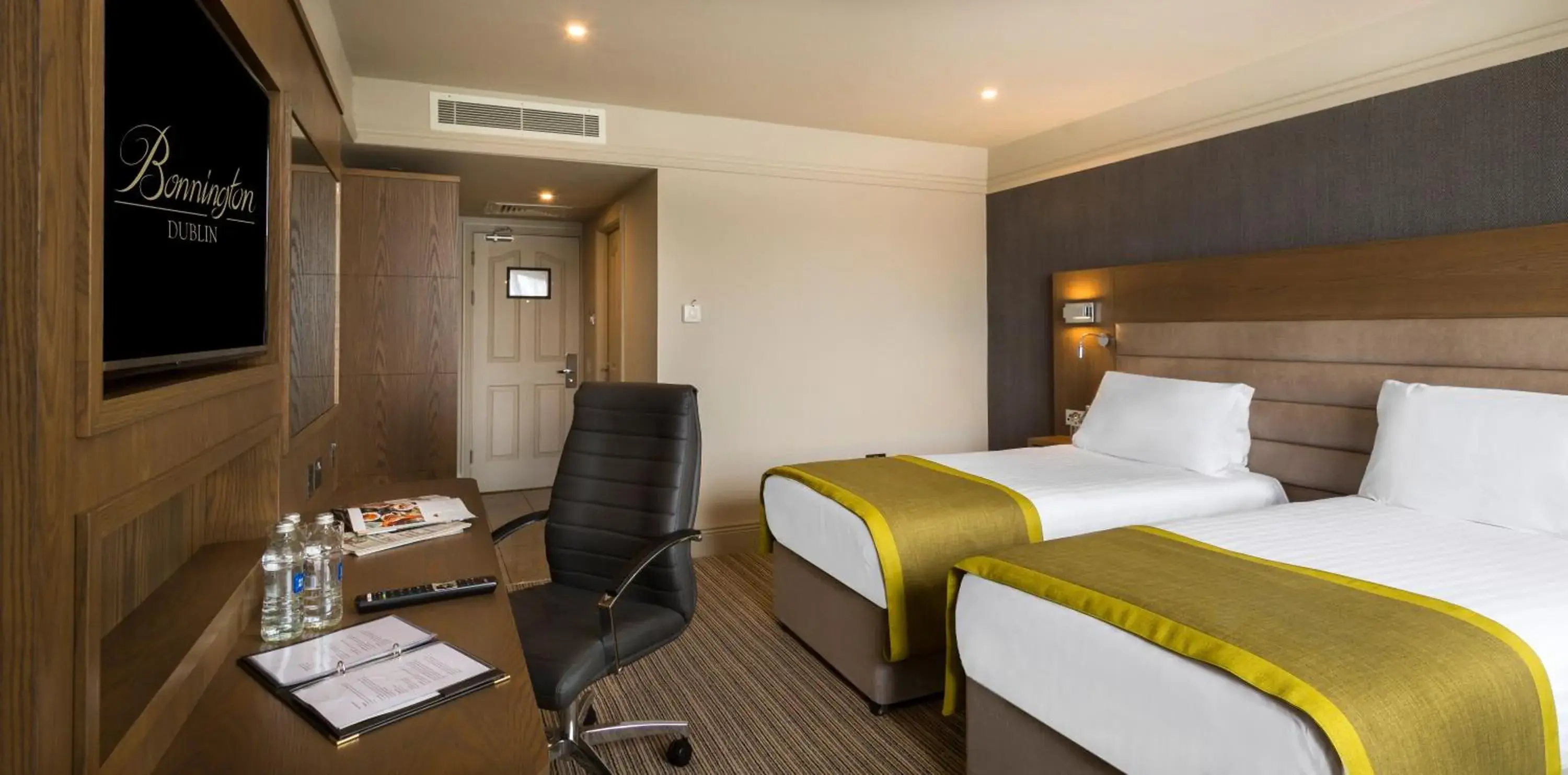 Bed in Bonnington Hotel & Leisure Centre Bed in Bonnington Hotel & Leisure Centre