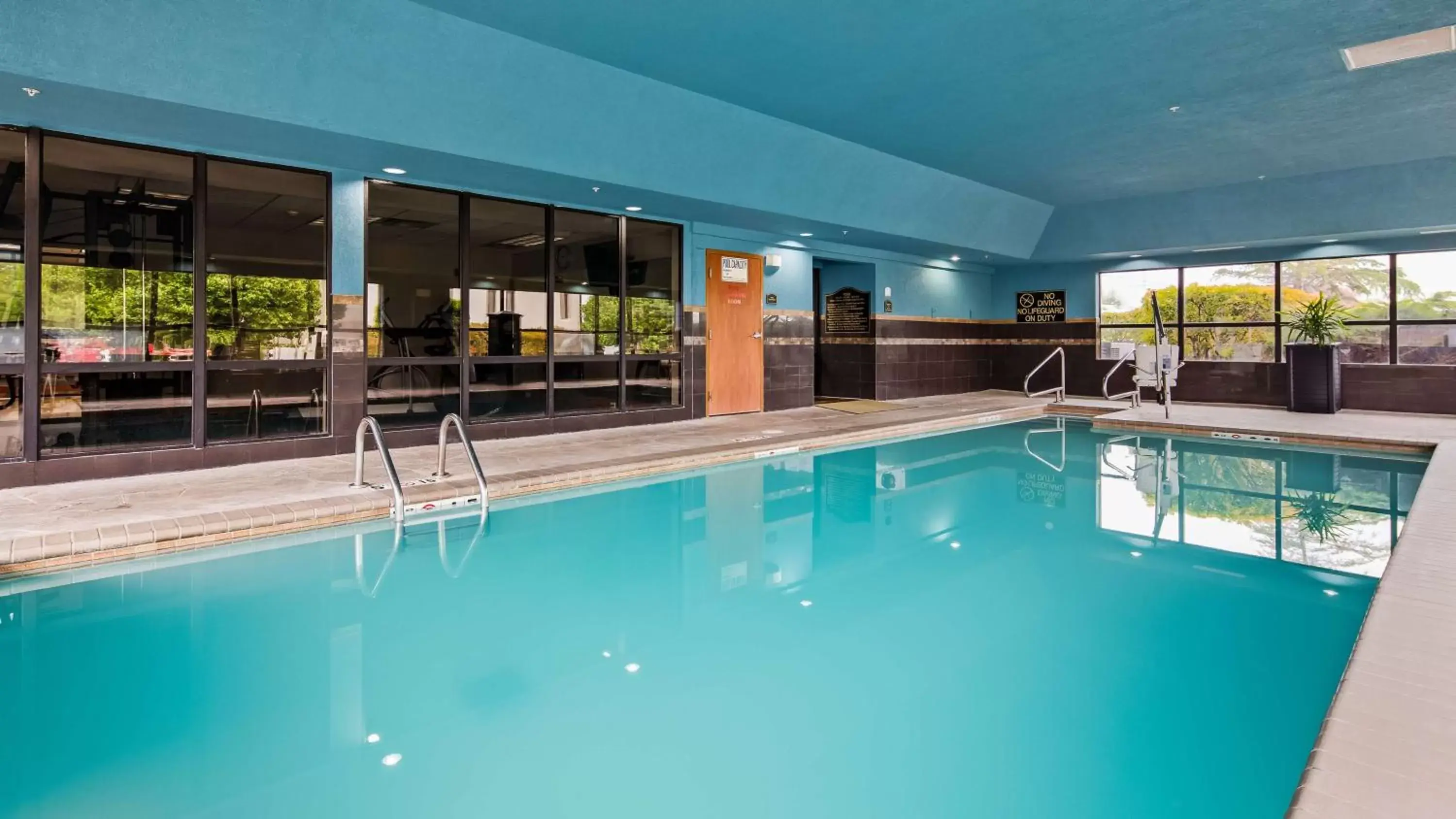 On site, Swimming Pool in Best Western Plus Midwest City Inn & Suites