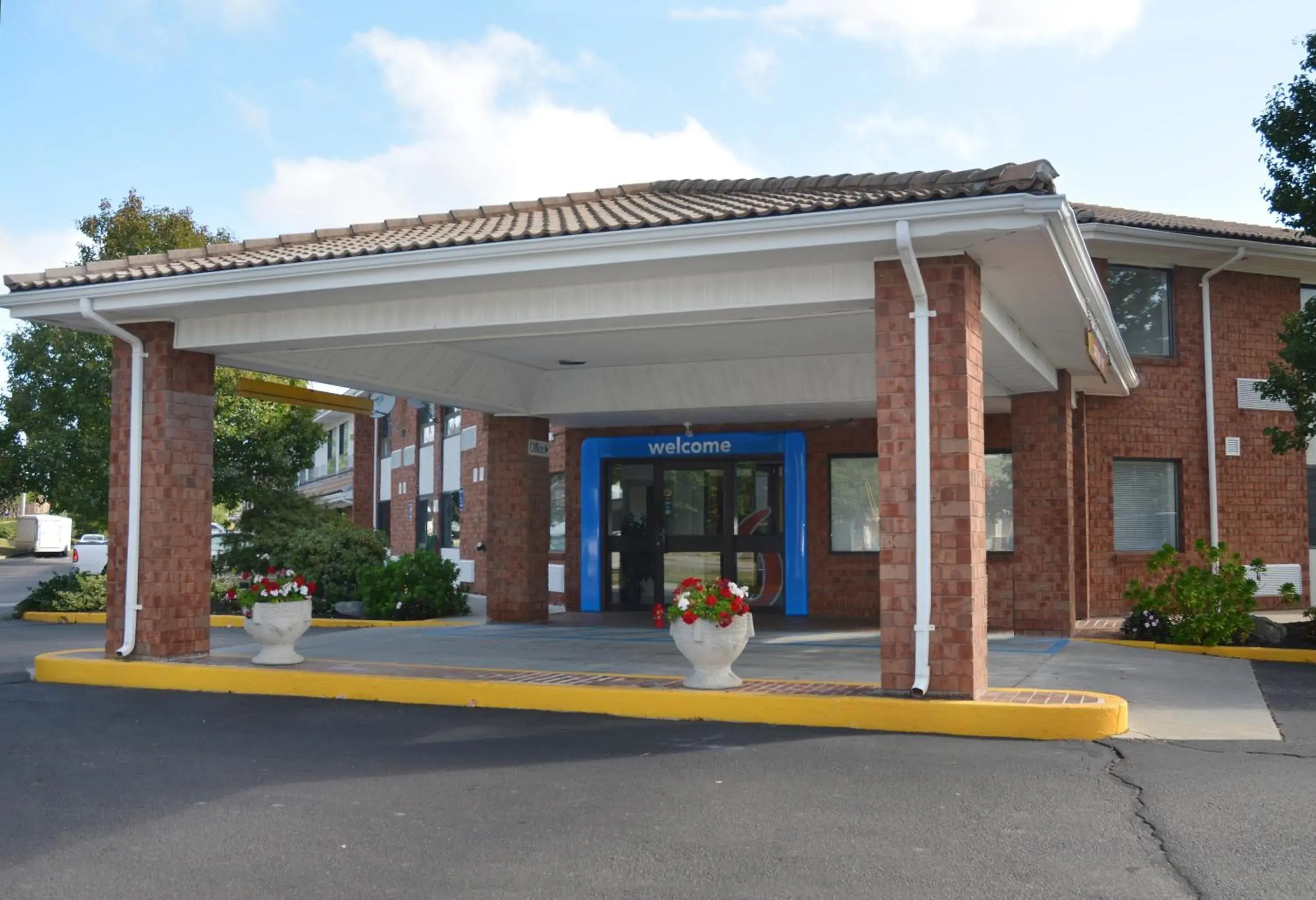 Facade/entrance, Property Building in Motel 6-Newport, RI