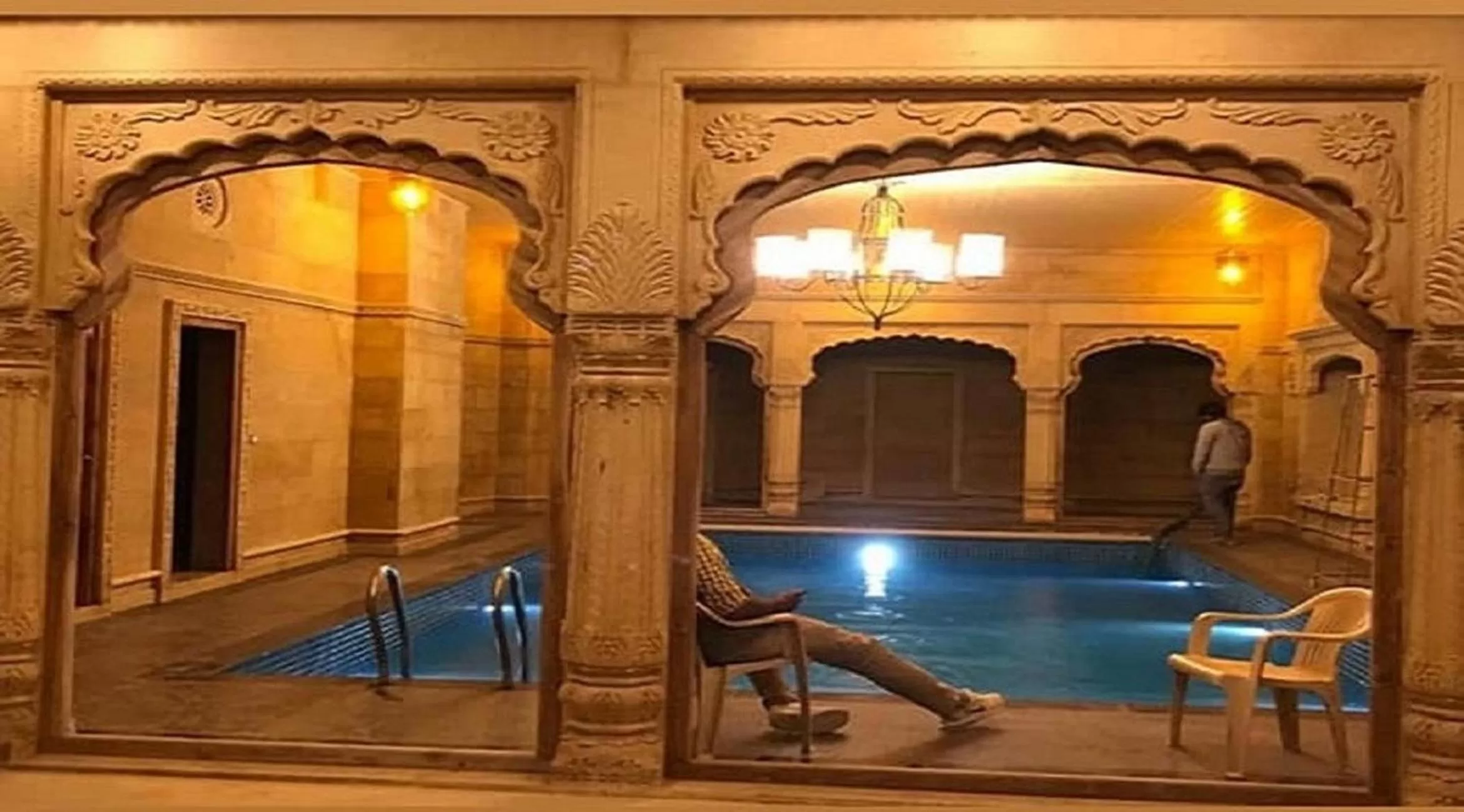 Swimming pool in Hotel Lal Garh Fort And Palace