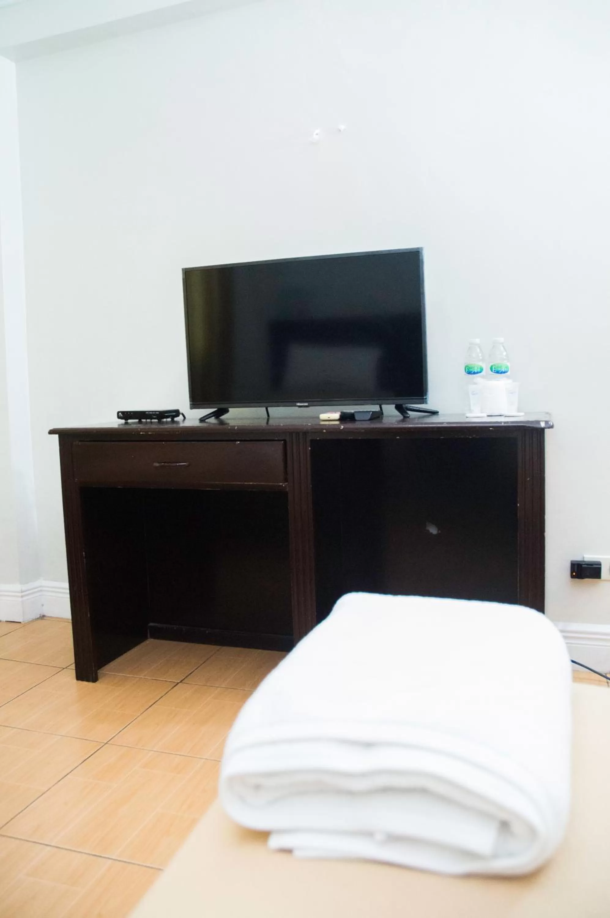 TV and multimedia, Bed in Hotel Euroasia By BLUEBOOKERS