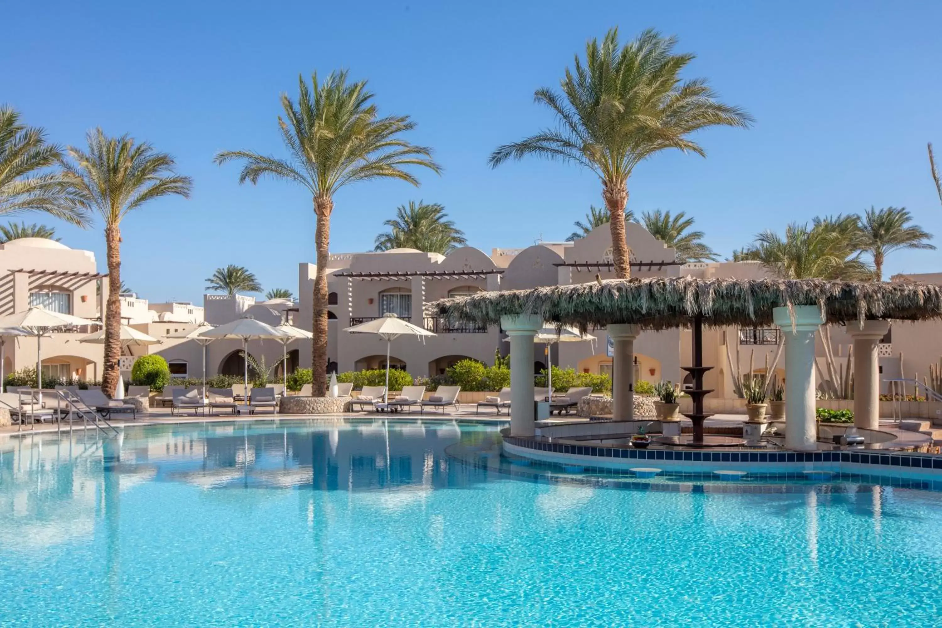 Lounge or bar, Swimming Pool in Iberotel Makadi Beach