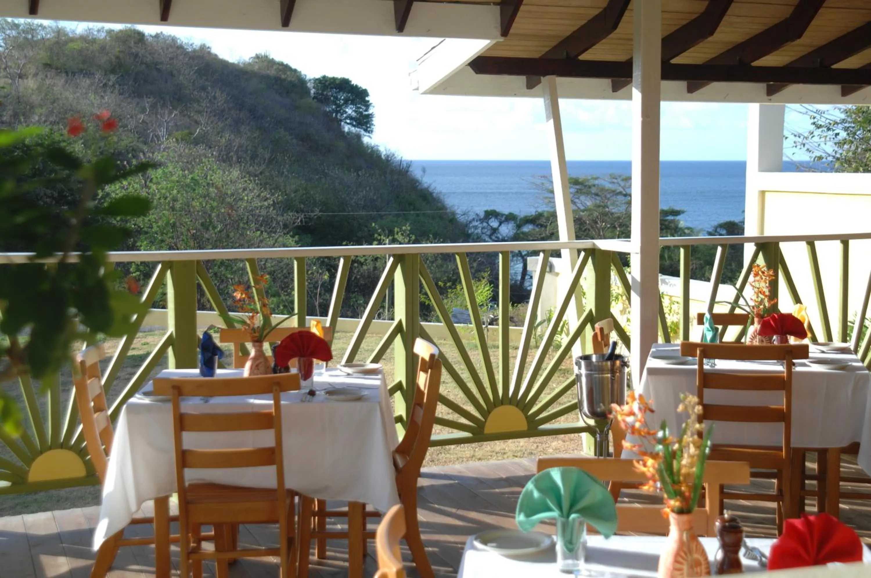 Restaurant/places to eat in Grooms Beach Villa & Resort
