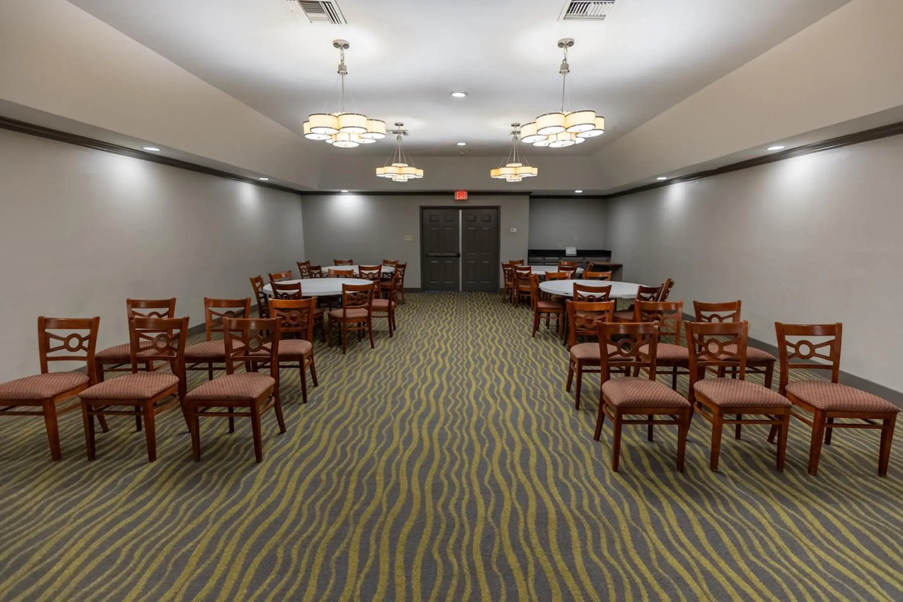 Meeting/conference room in Red Roof Inn & Suites Irving - DFW Airport South
