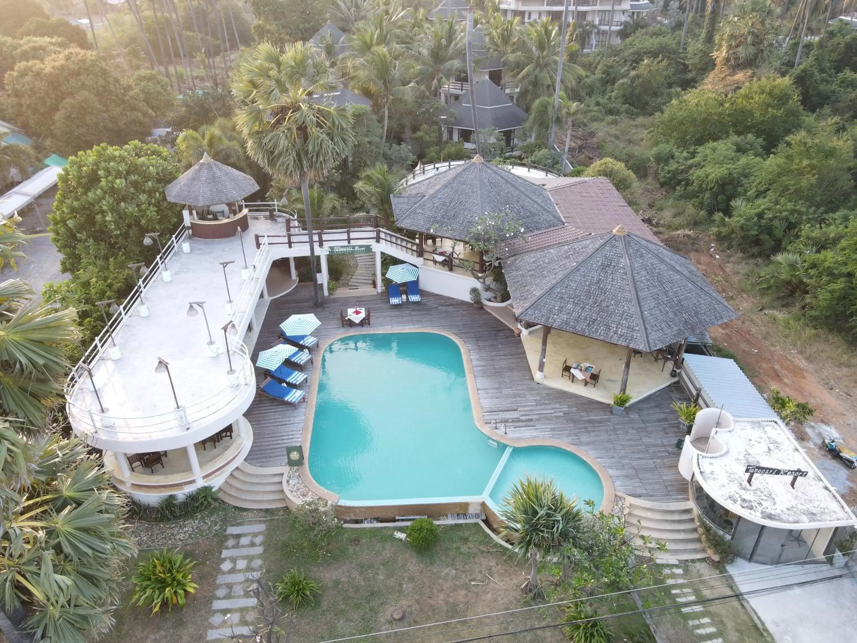 Property building, Bird's-eye View in Tanaosri Resort