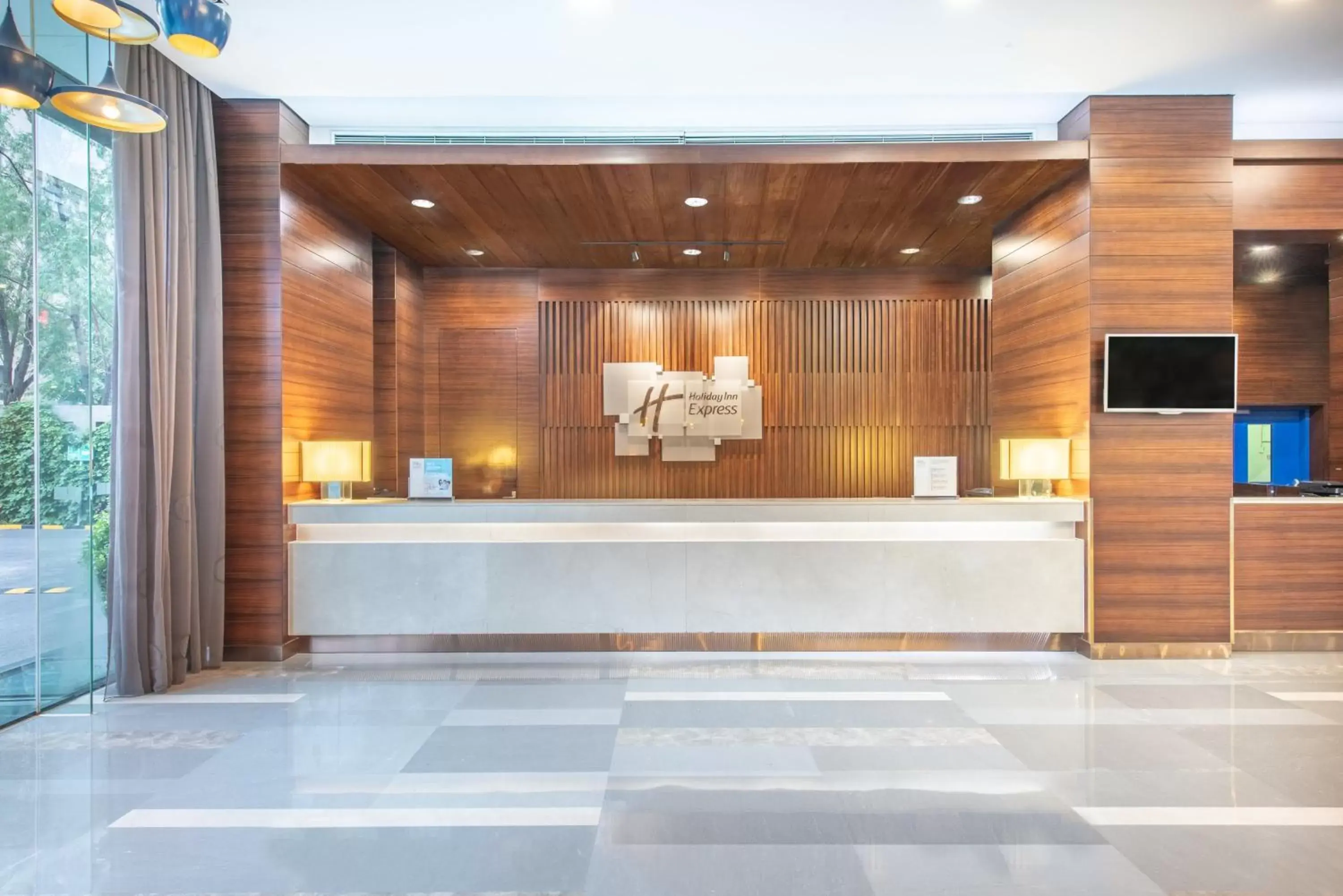 Property building, Lobby/Reception in Holiday Inn Express Beijing Dongzhimen, an IHG Hotel