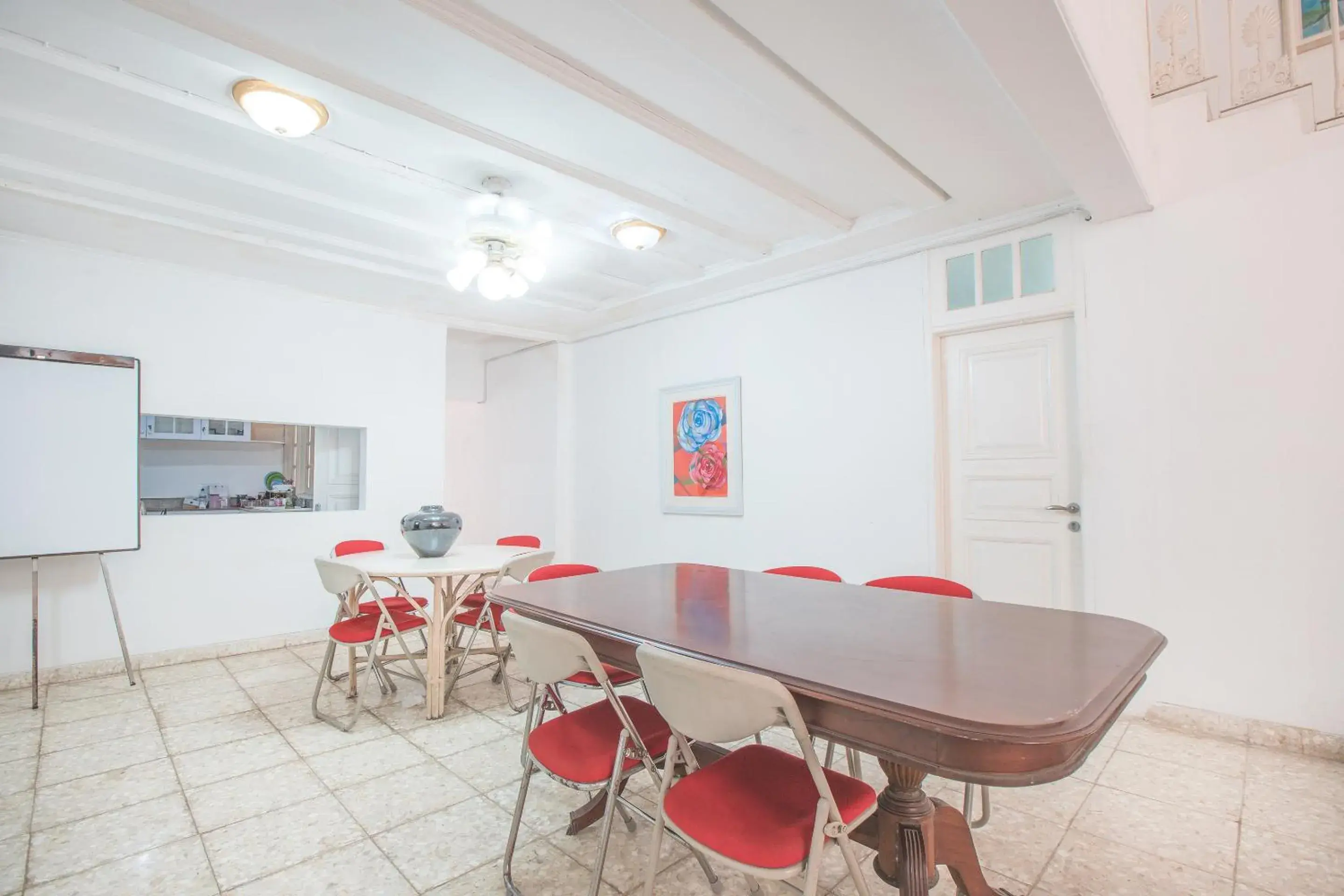 Living room, Dining Area in OYO 332 Residence G17