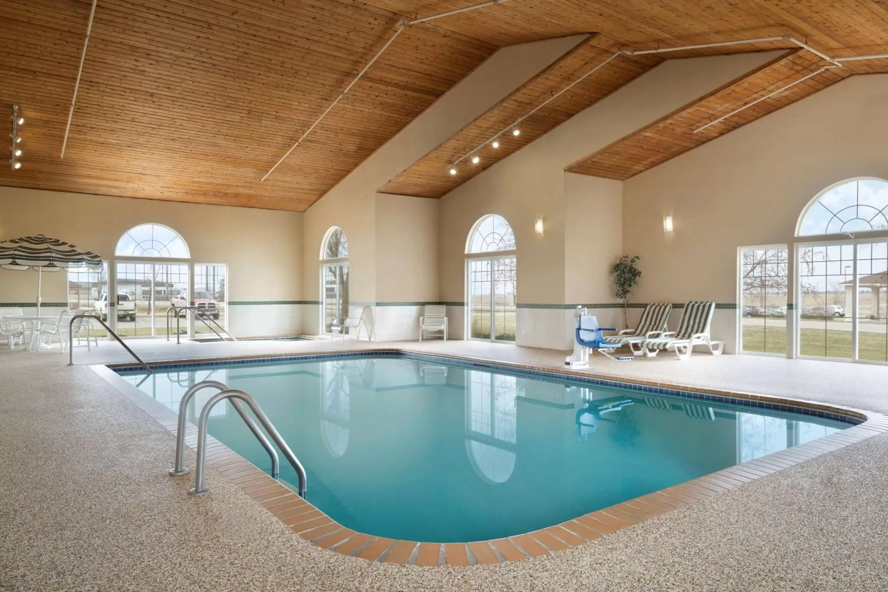On site, Swimming Pool in Country Inn & Suites by Radisson, Grinnell, IA