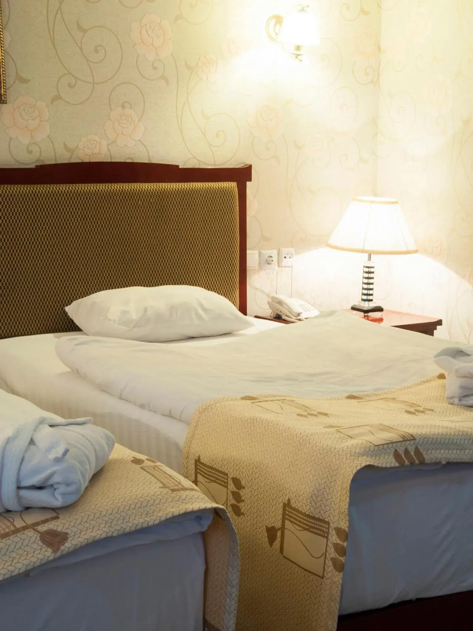 Bed in Golden Valley Hotel