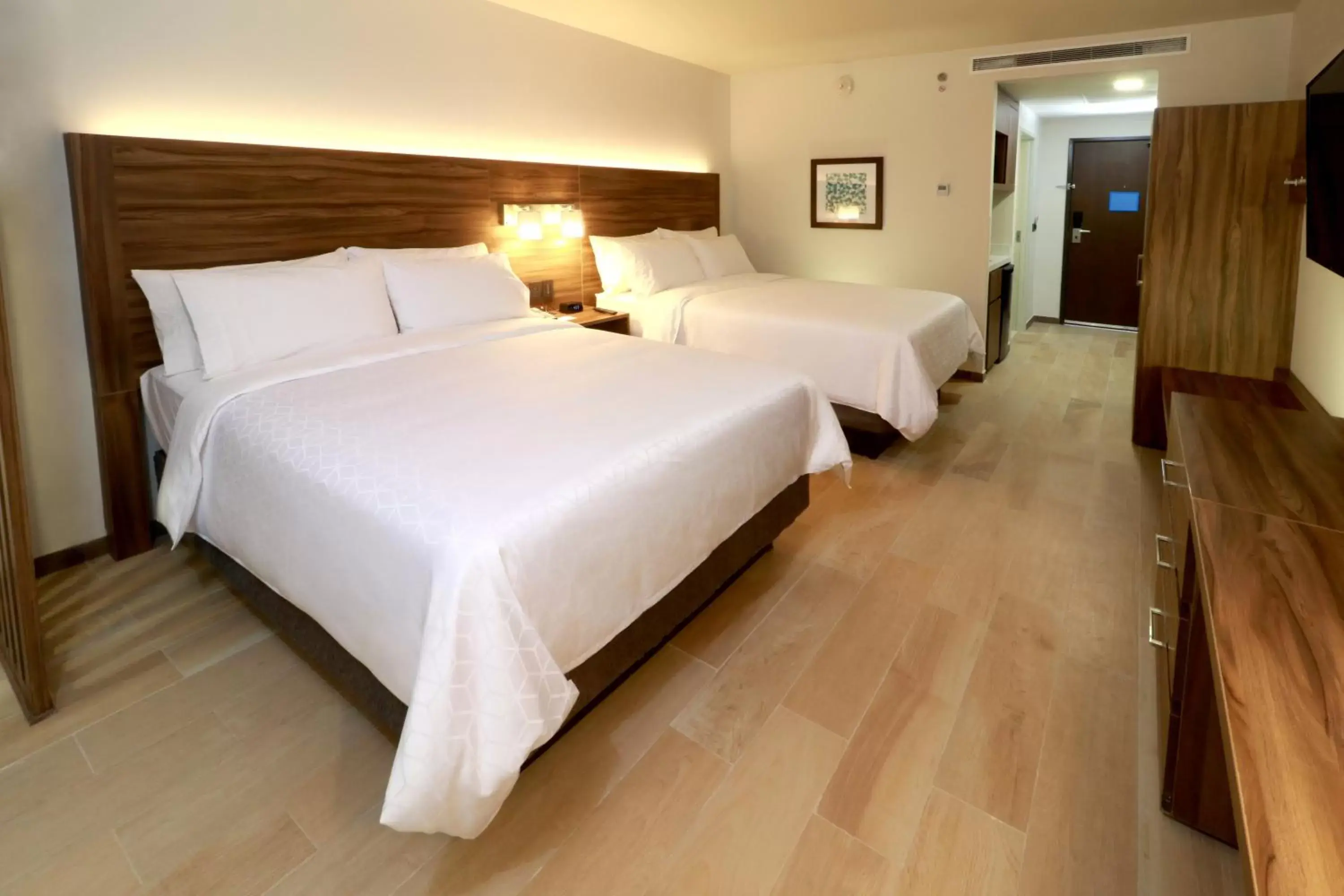 Photo of the whole room, Bed in Holiday Inn Express & Suites - Playa del Carmen, an IHG Hotel