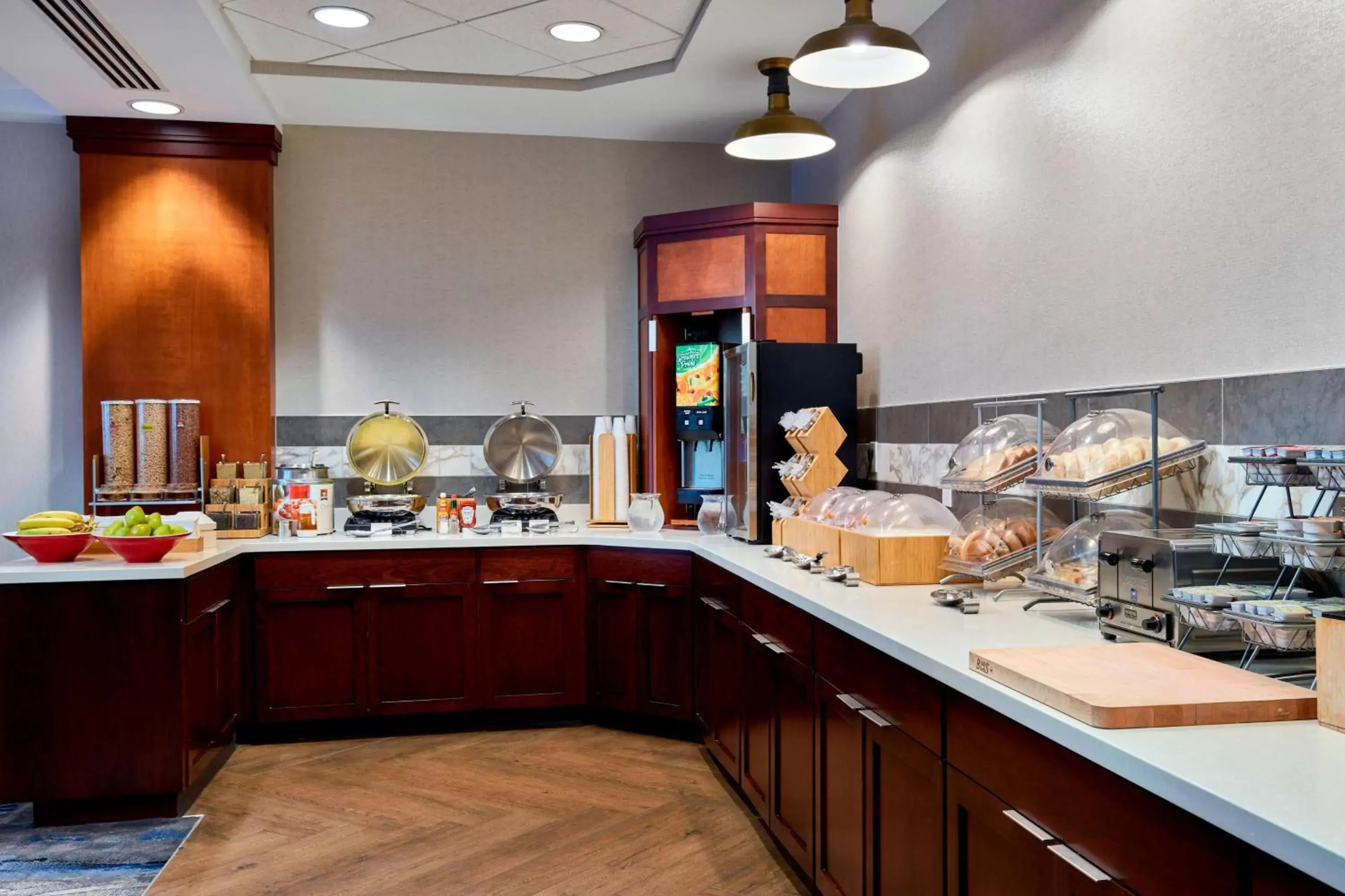 Breakfast, Restaurant/Places to Eat in Fairfield Inn Suites Indianapolis Downtown