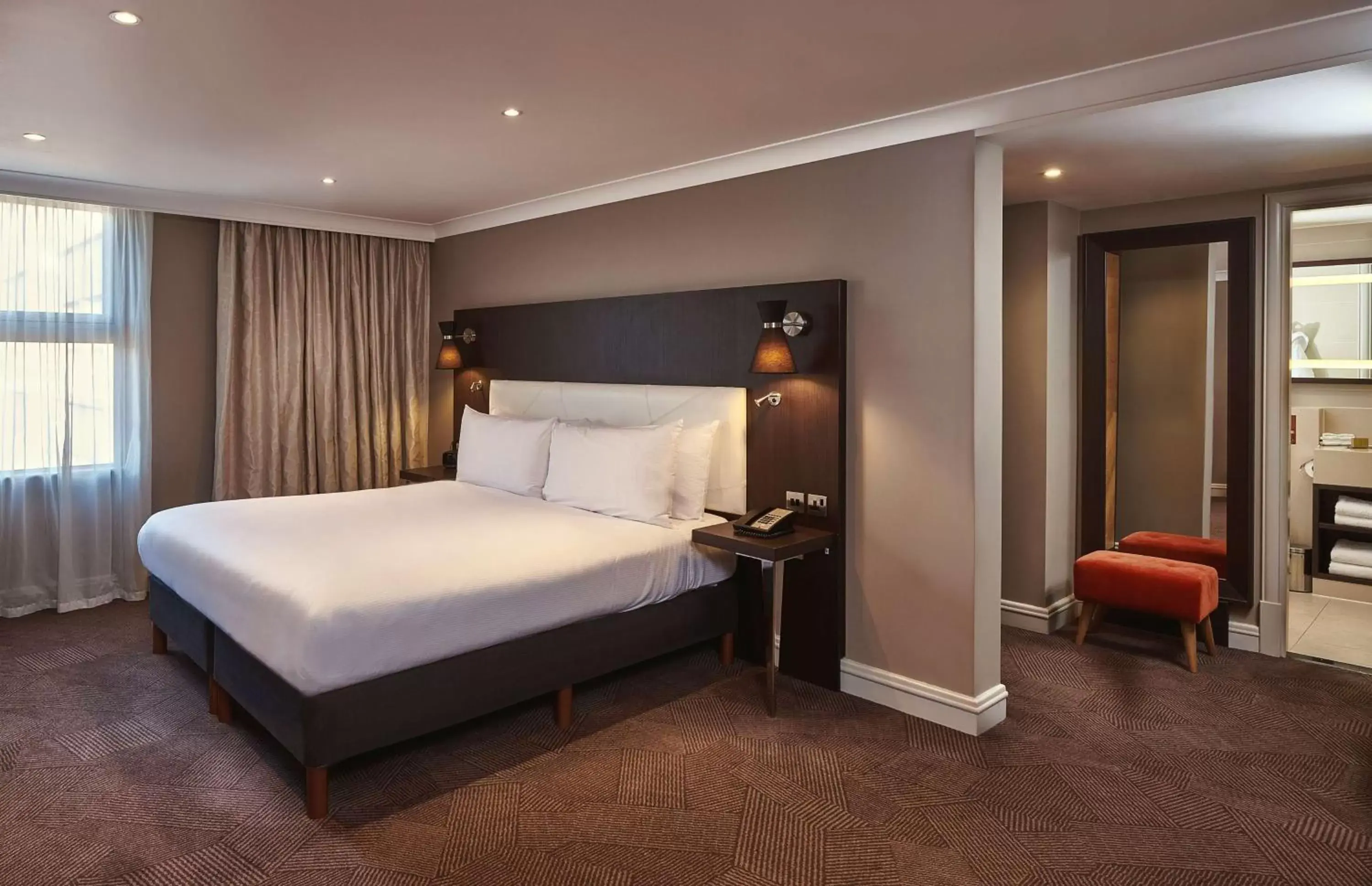 Bed in DoubleTree by Hilton London Ealing