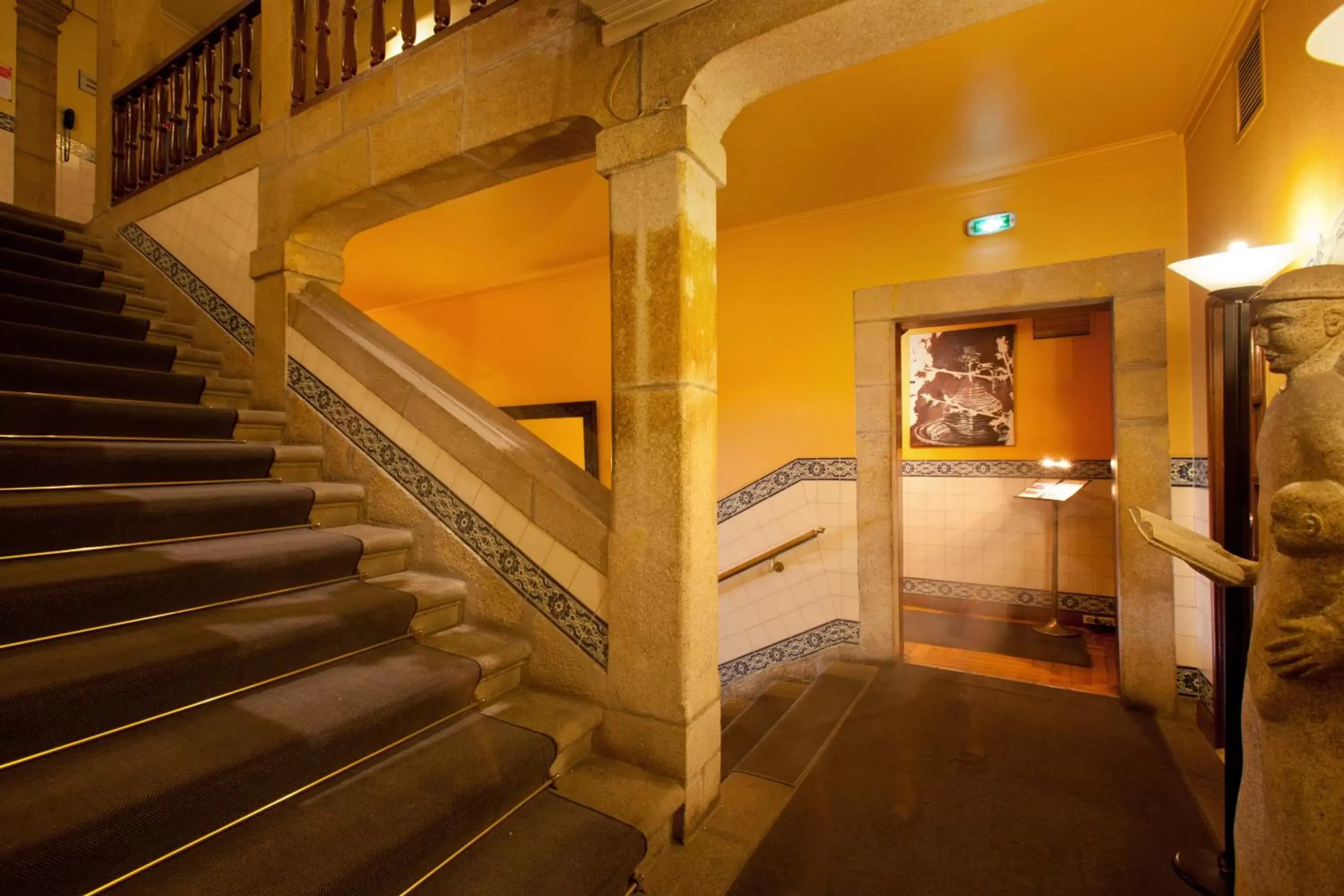 Lobby or reception in Hotel Internacional Porto