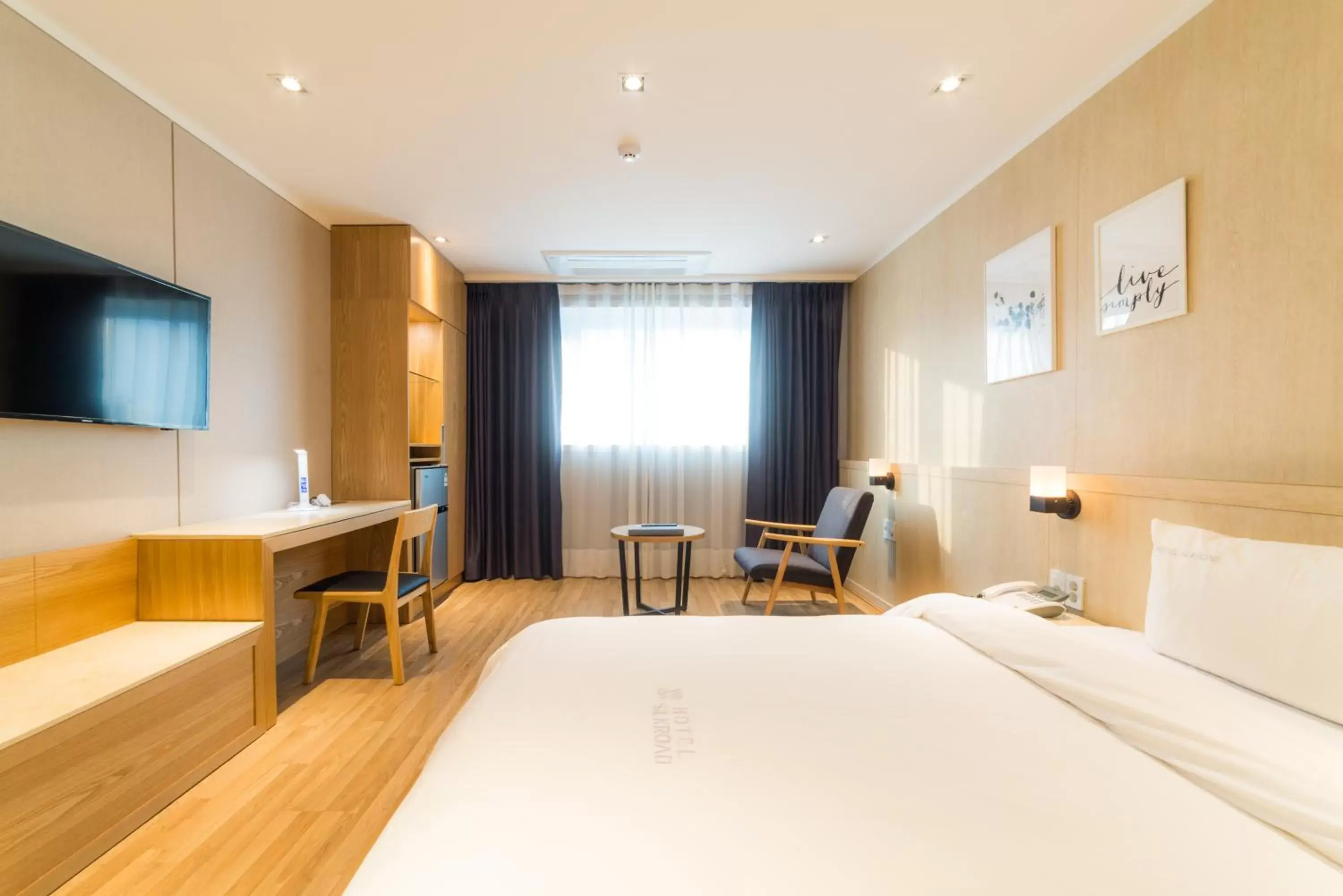 Reborn Suwon Silkroad Hotel