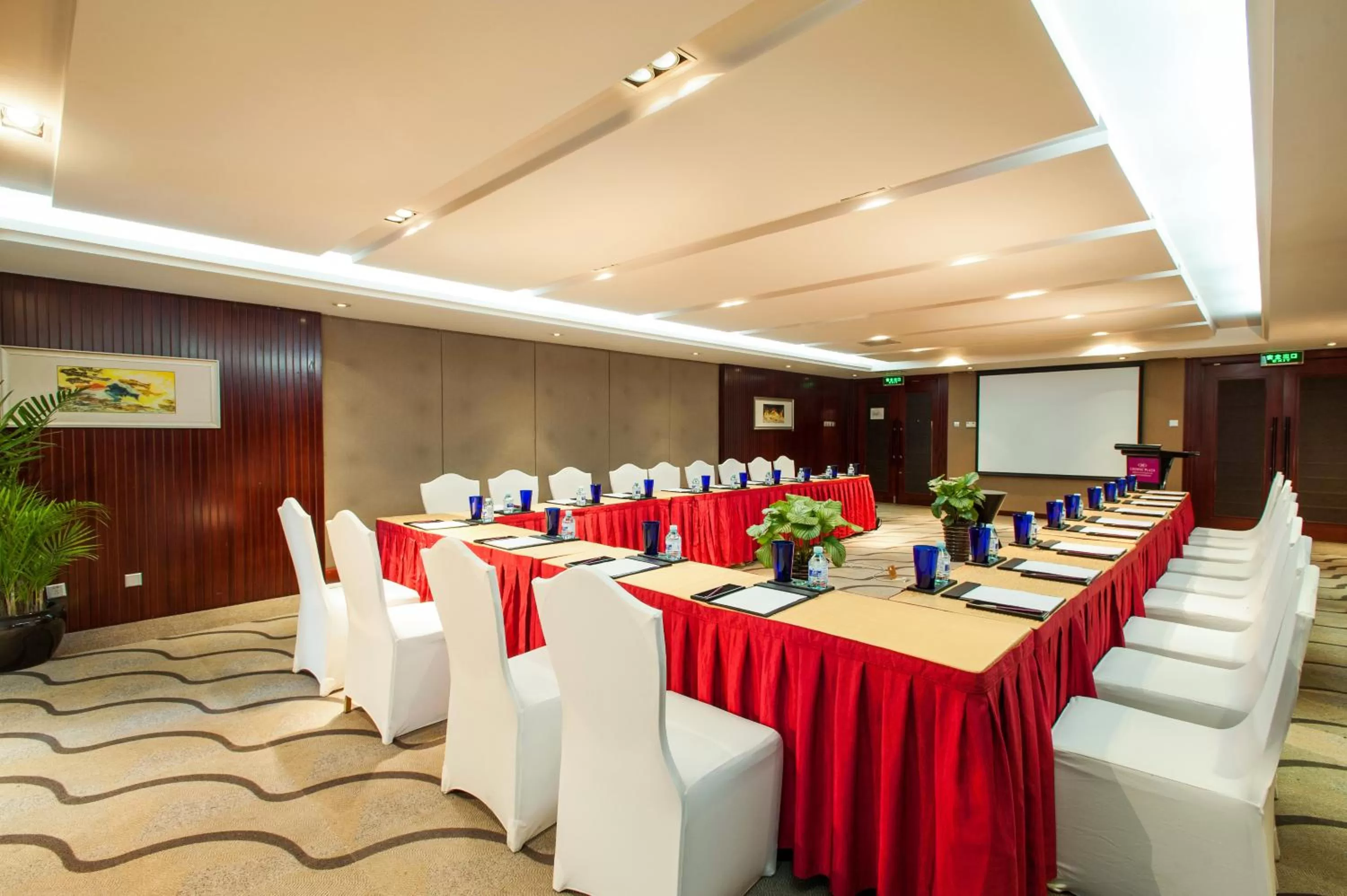 Meeting/conference room in Crowne Plaza Beijing Zhongguancun by IHG
