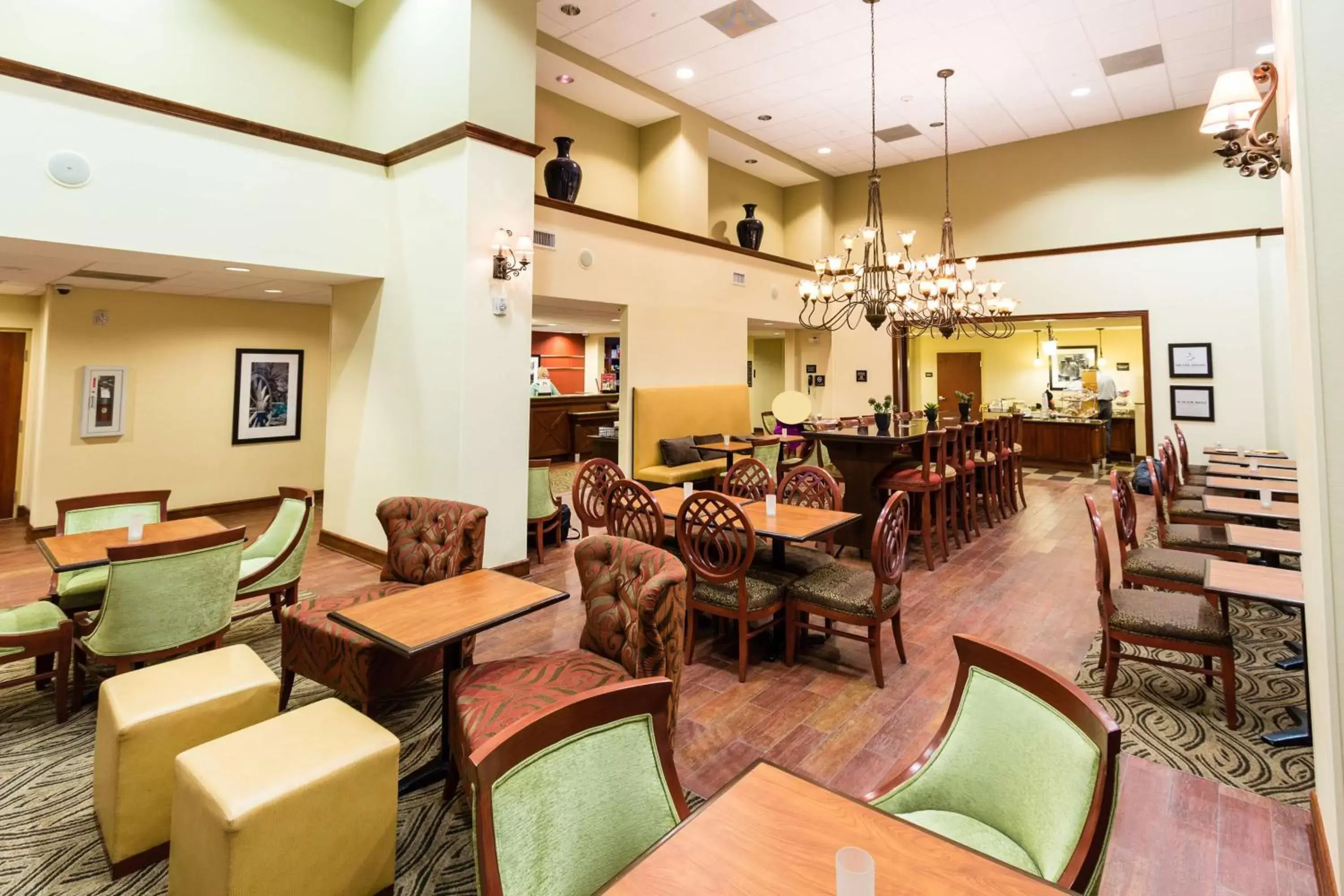 Breakfast, Restaurant/Places to Eat in Hampton Inn & Suites Tomball