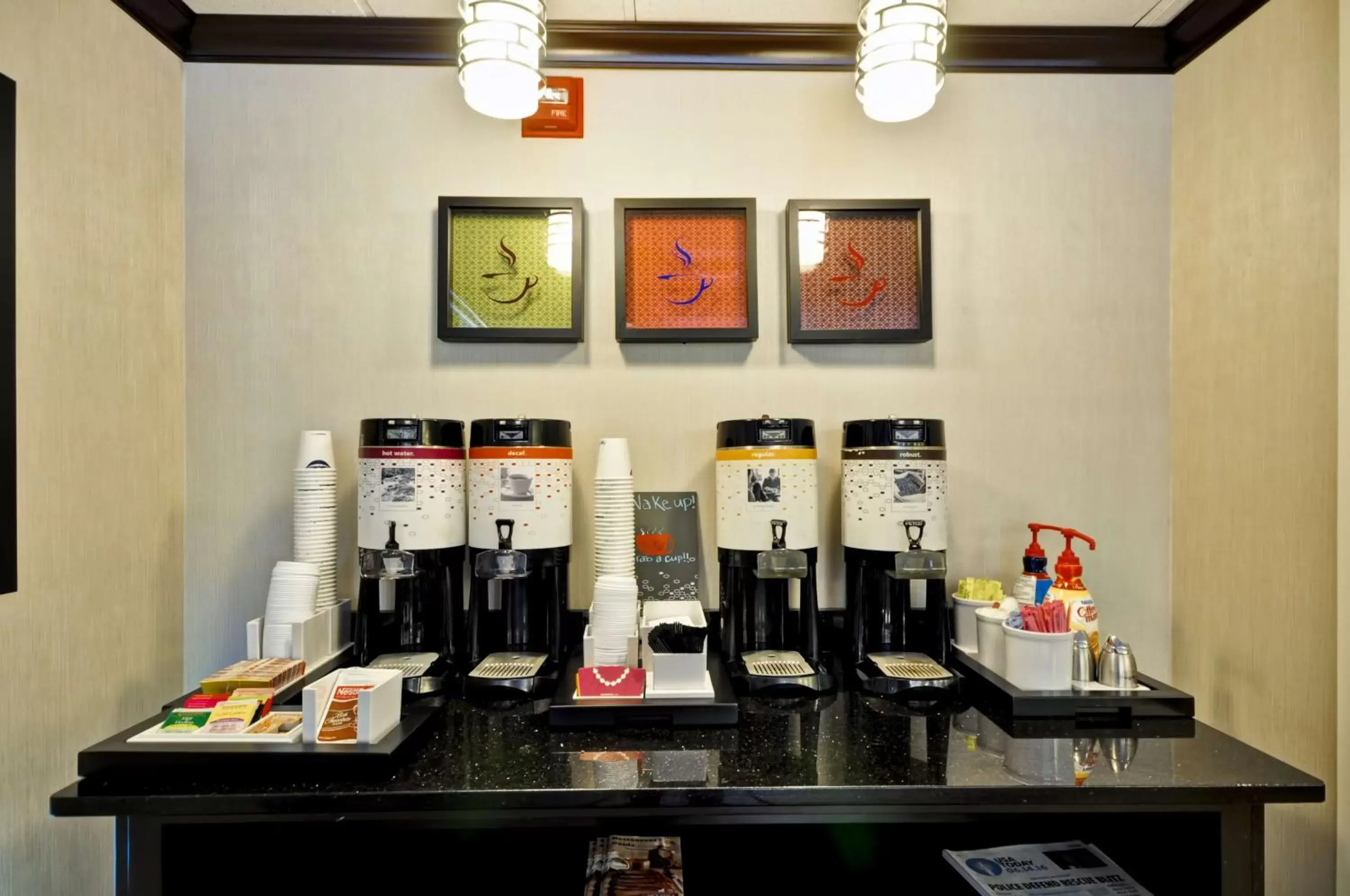 Lobby or reception in Hampton Inn Overland Park