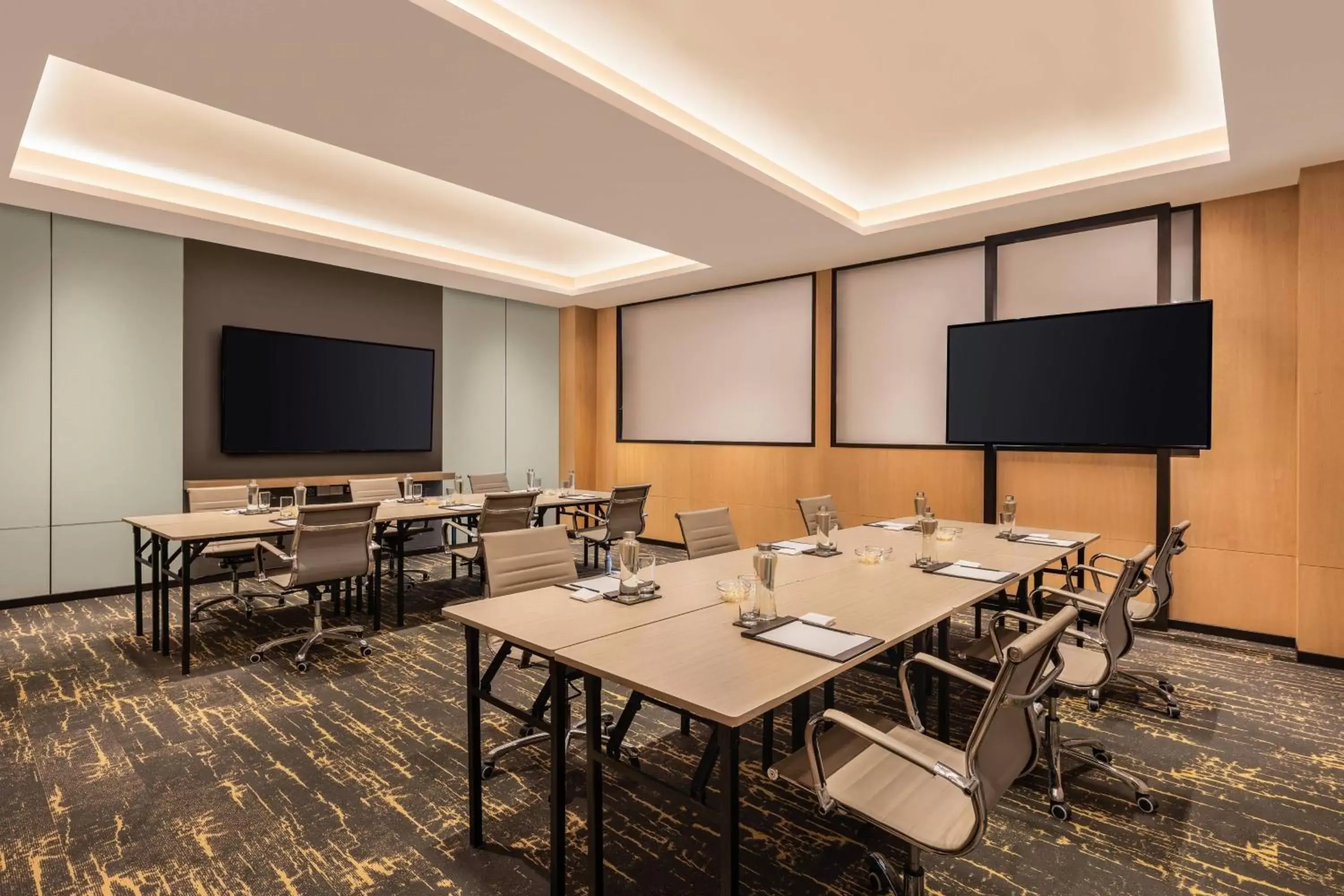 Meeting/conference room in Fairfield by Marriott Dehradun