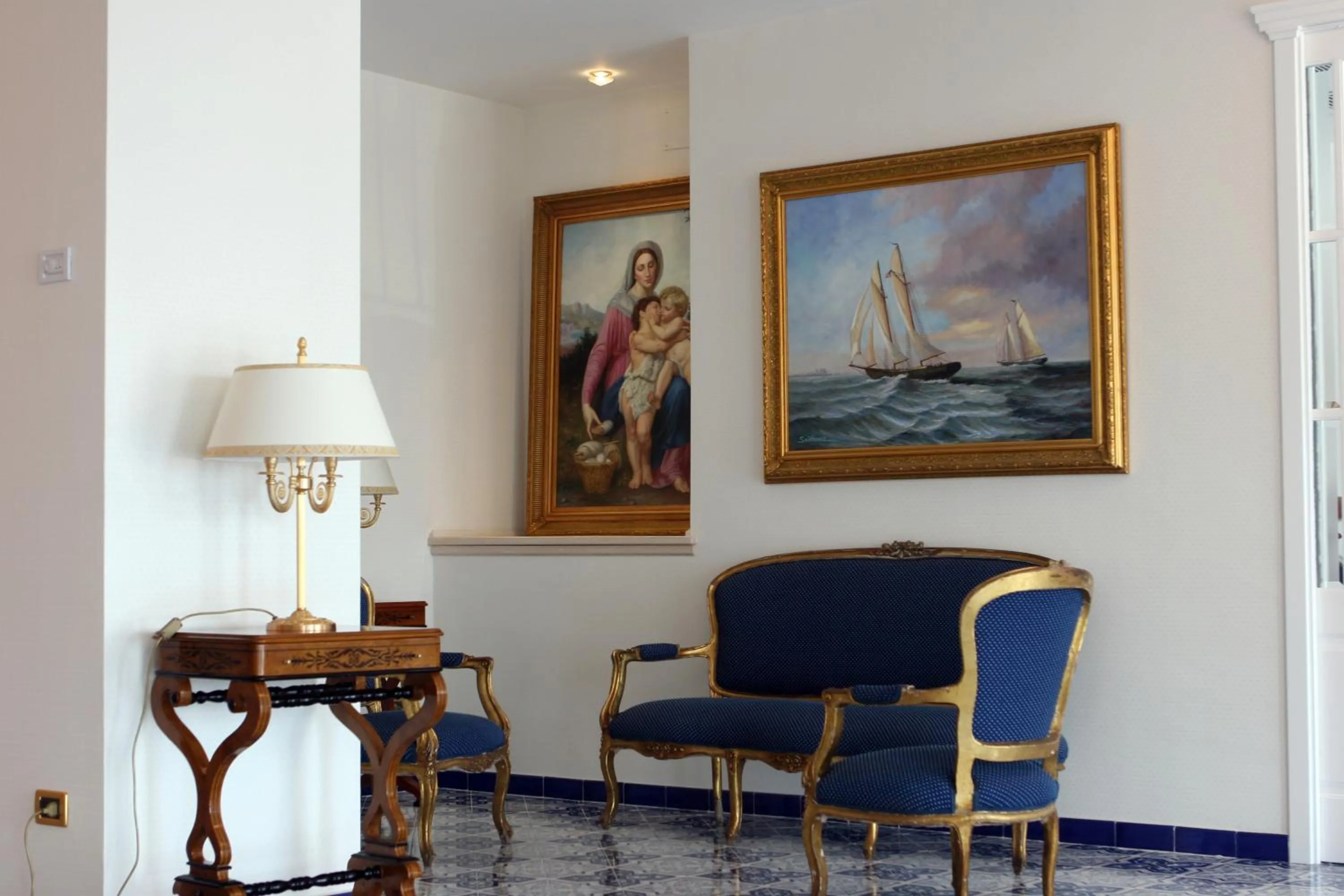 Living room in Punta Campanella Resort & Spa