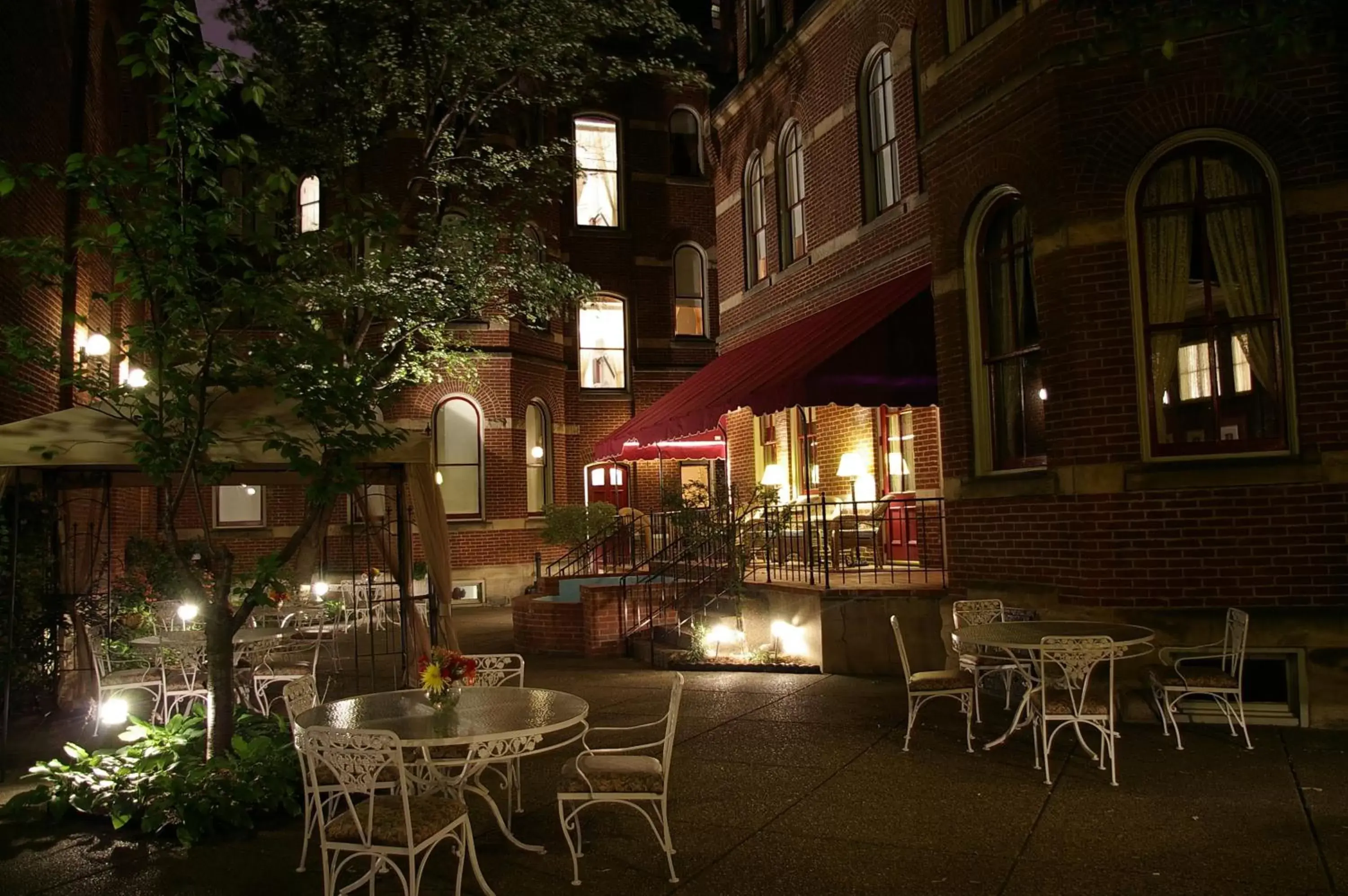 Patio, Property Building in The Priory Hotel