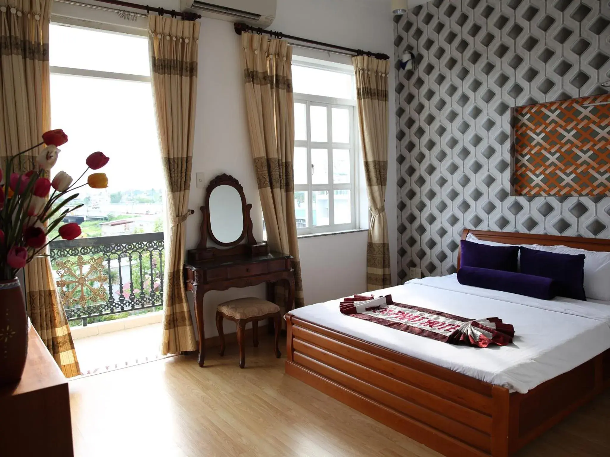 Photo of the whole room, Room Photo in Hoa Phat Hotel & Apartment