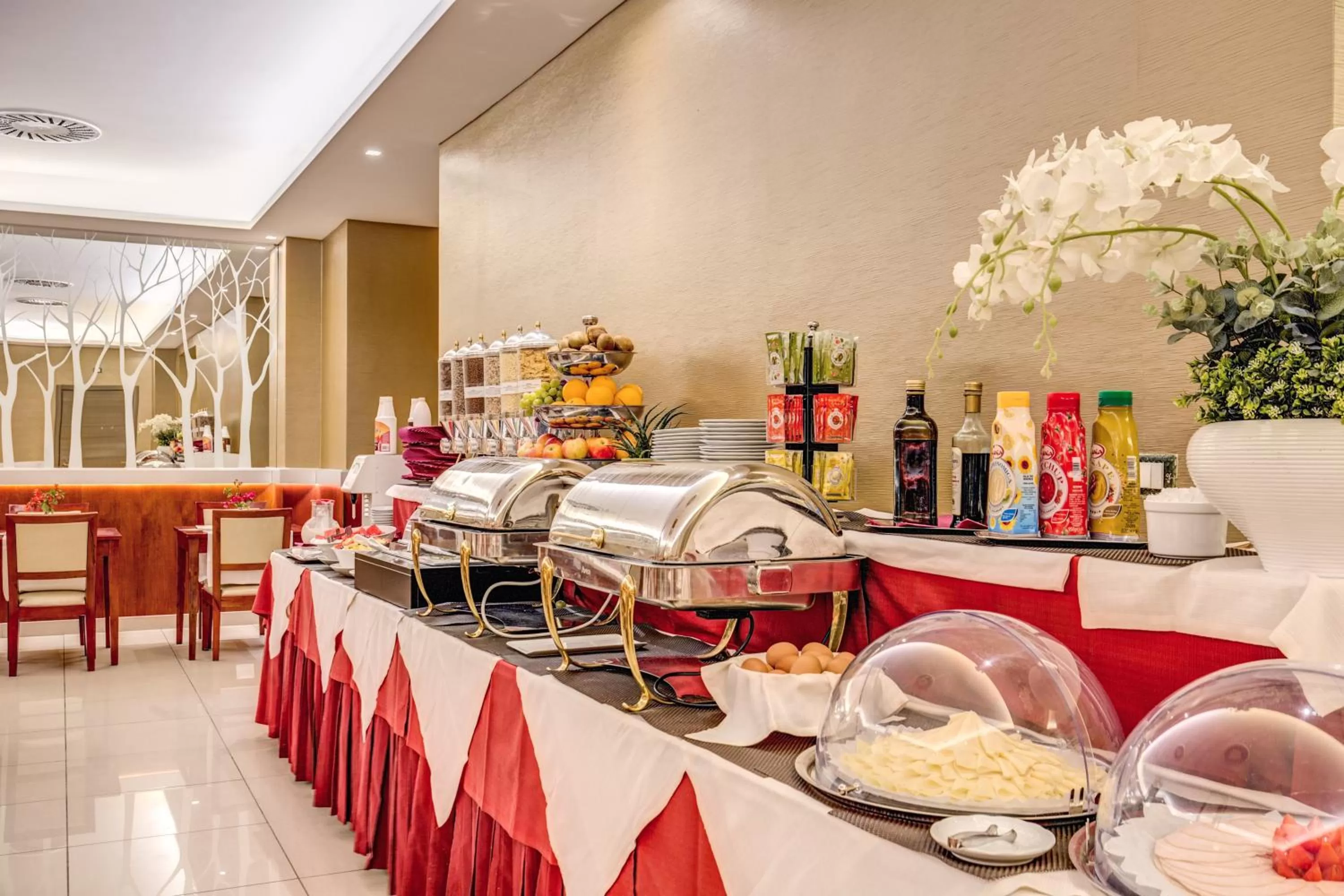 Restaurant/places to eat in Augusta Lucilla Palace