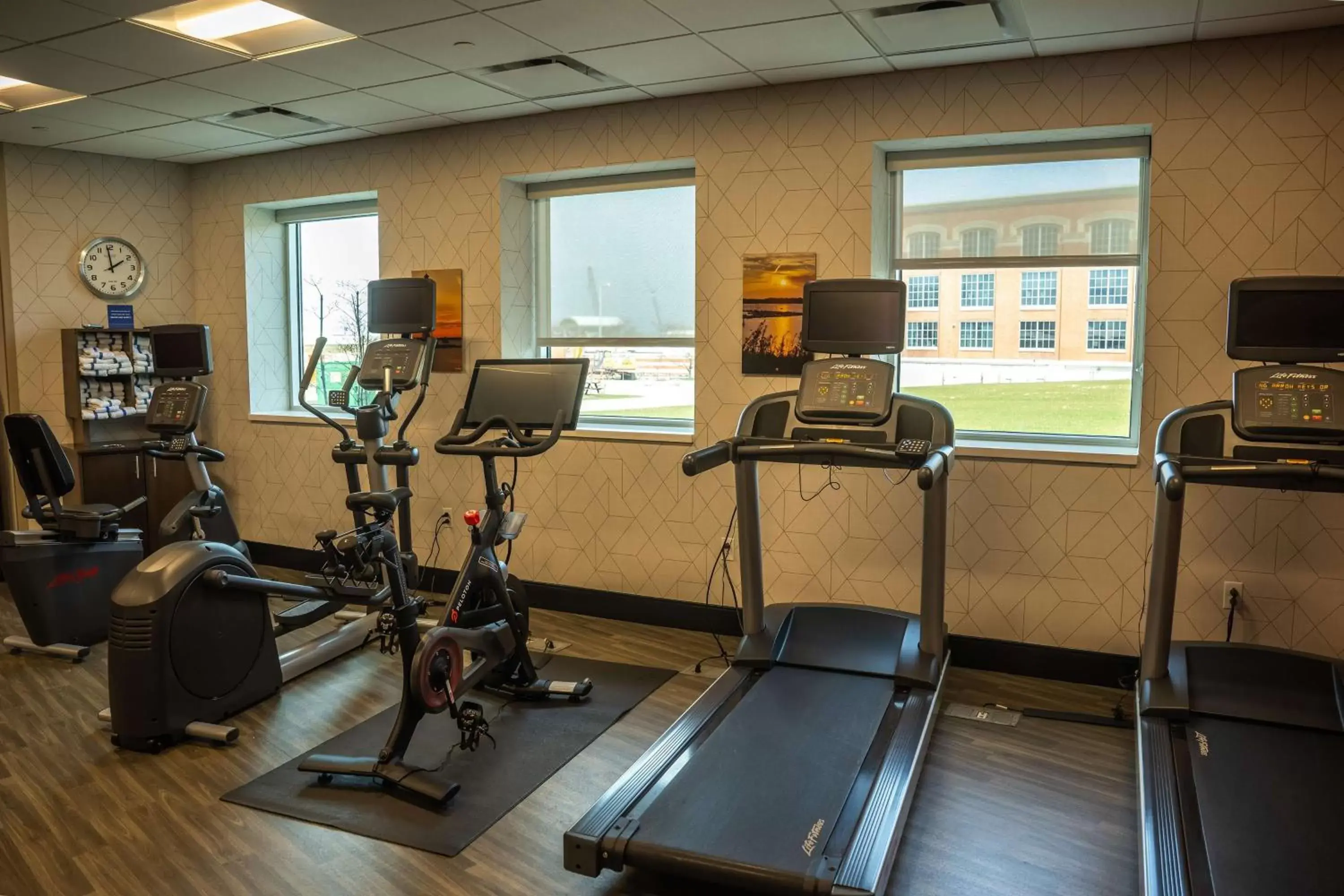 Fitness centre/facilities, Fitness Center/Facilities in Hampton Inn & Suites Erie Bayfront