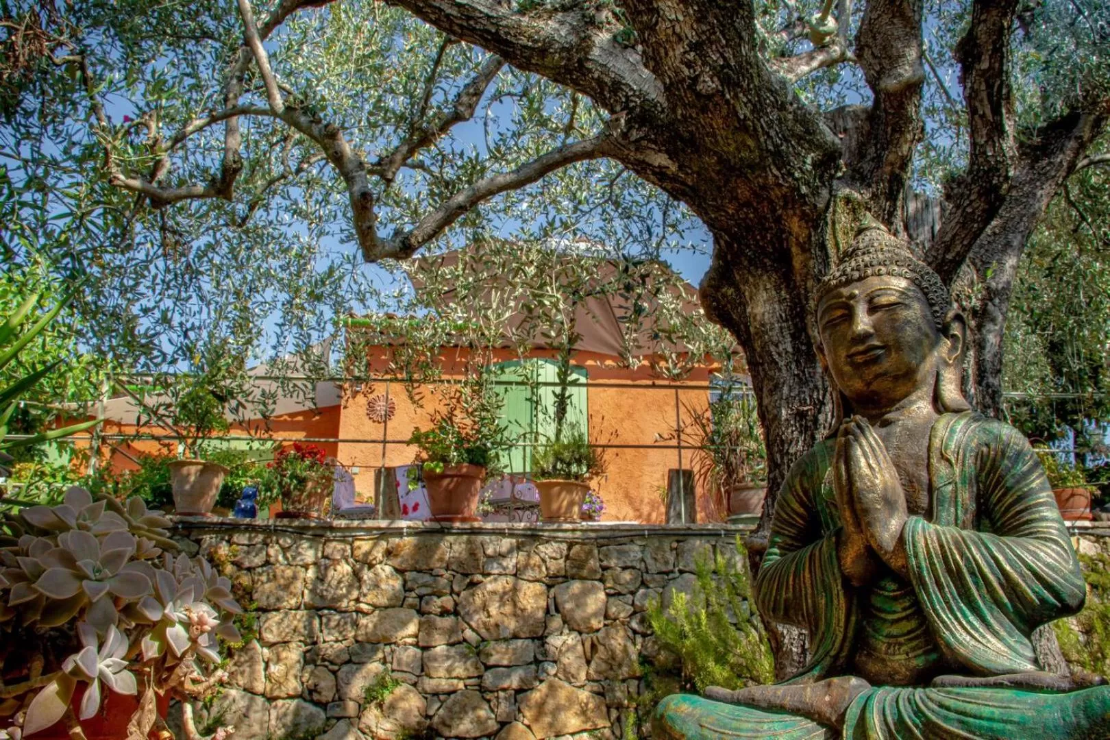 Le Clos des Oliviers 188 chemin du Hameau des Bourges 06650 Le Rouret