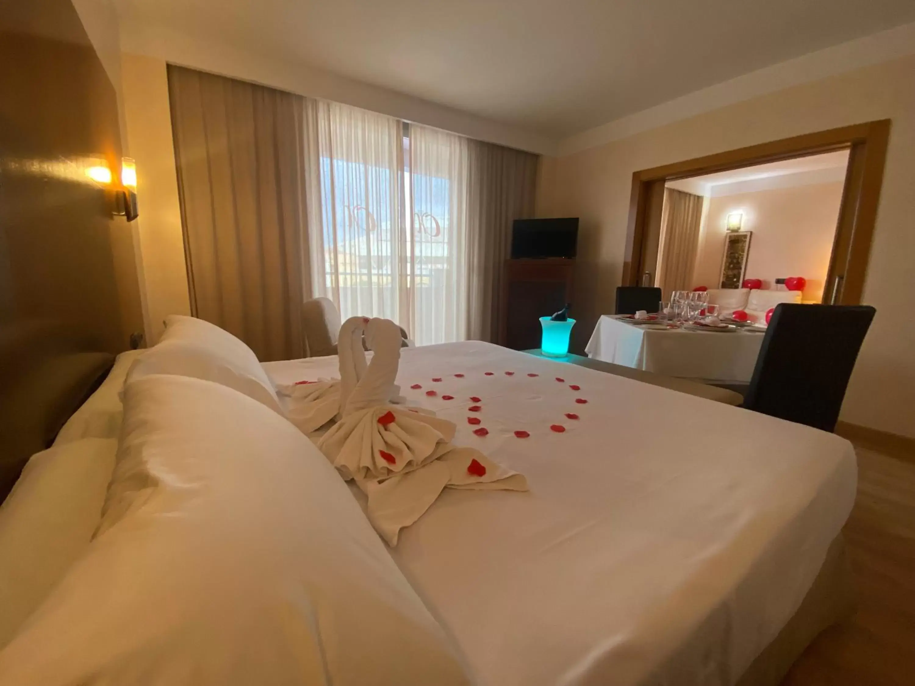 Bedroom, Bed in Hotel Montera Plaza