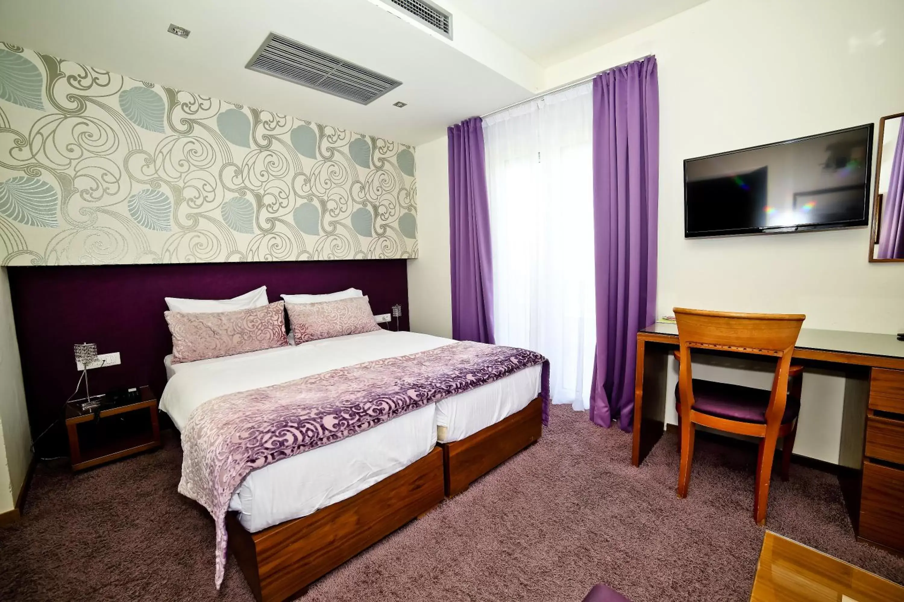 Photo of the whole room, Bed in Classic Hotel Gala Split Photo of the whole room, Bed in Classic Hotel Gala Split