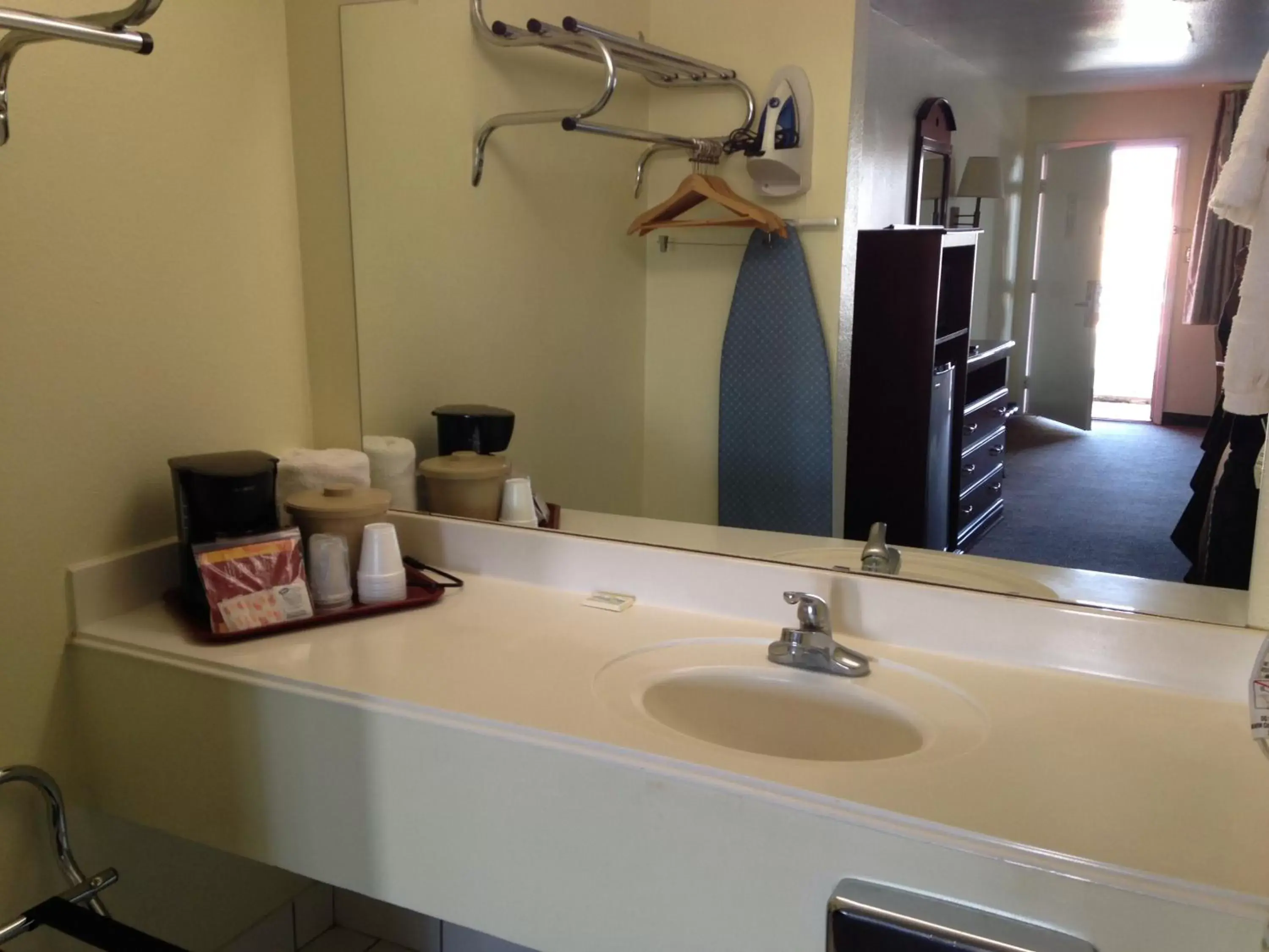 Bathroom in Shiloh Inn Lamesa