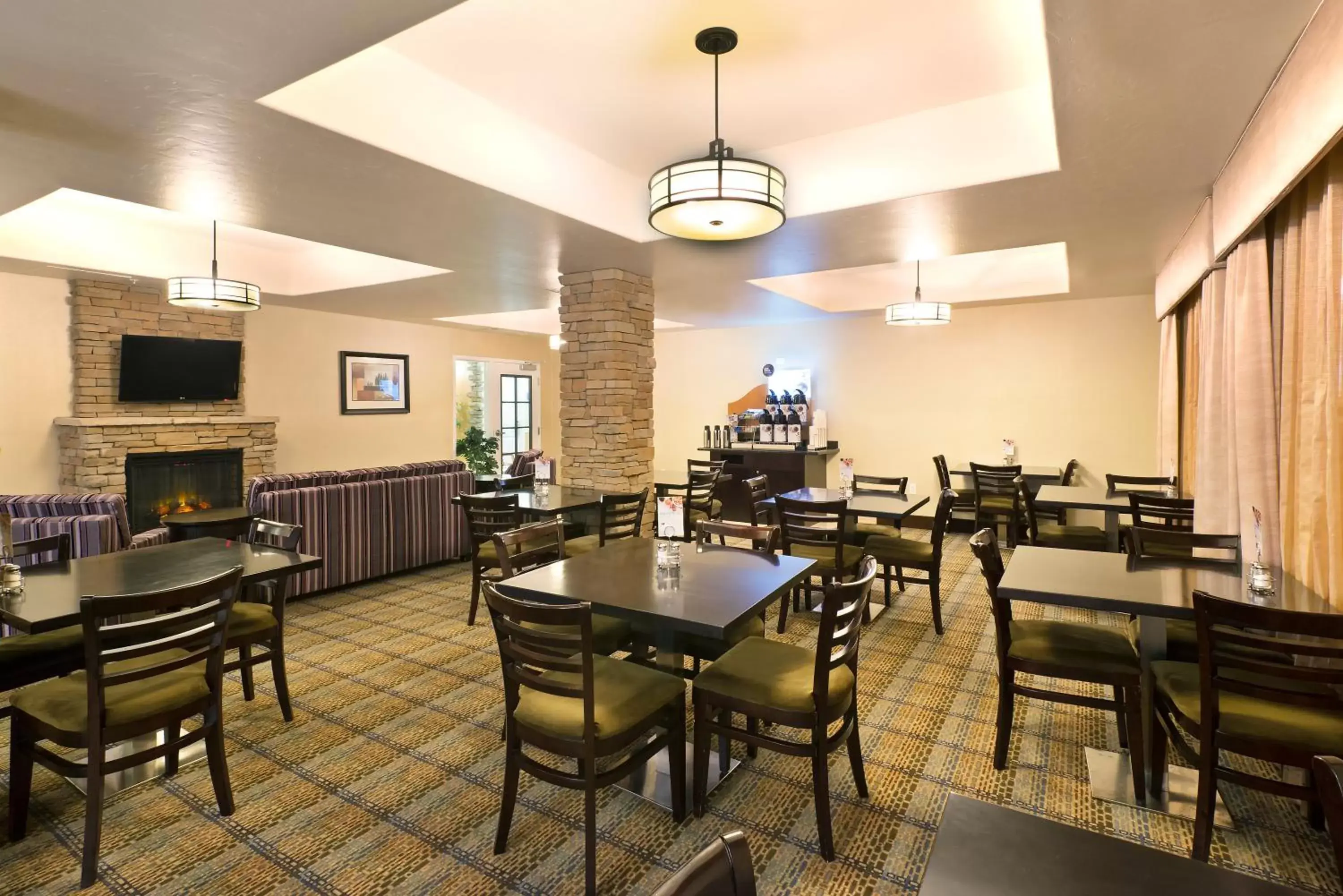 Breakfast, Restaurant/Places to Eat in Holiday Inn Express Hotel & Suites Casa Grande, an IHG Hotel