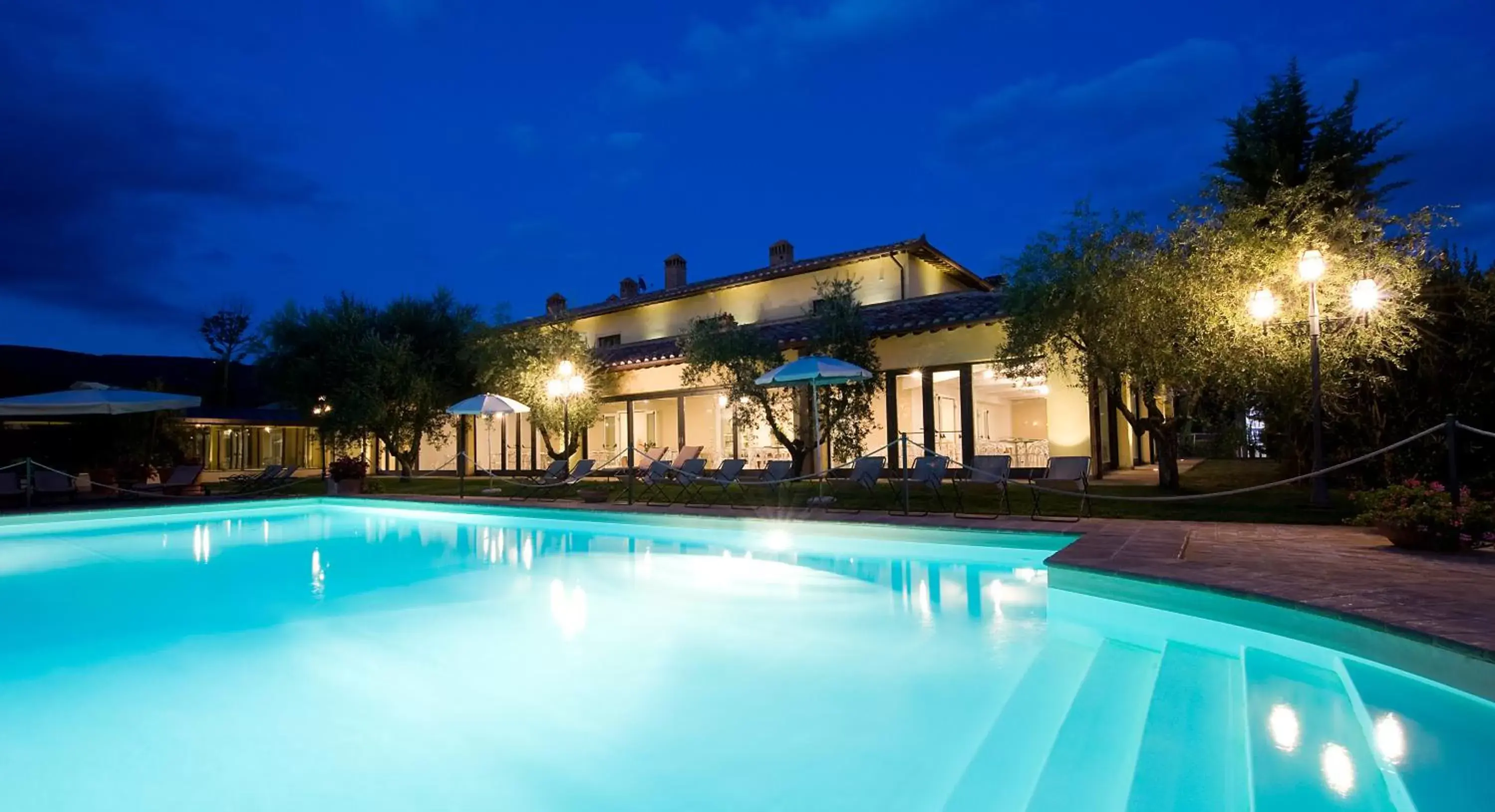 Swimming pool, Property Building in Relais dell'Olmo