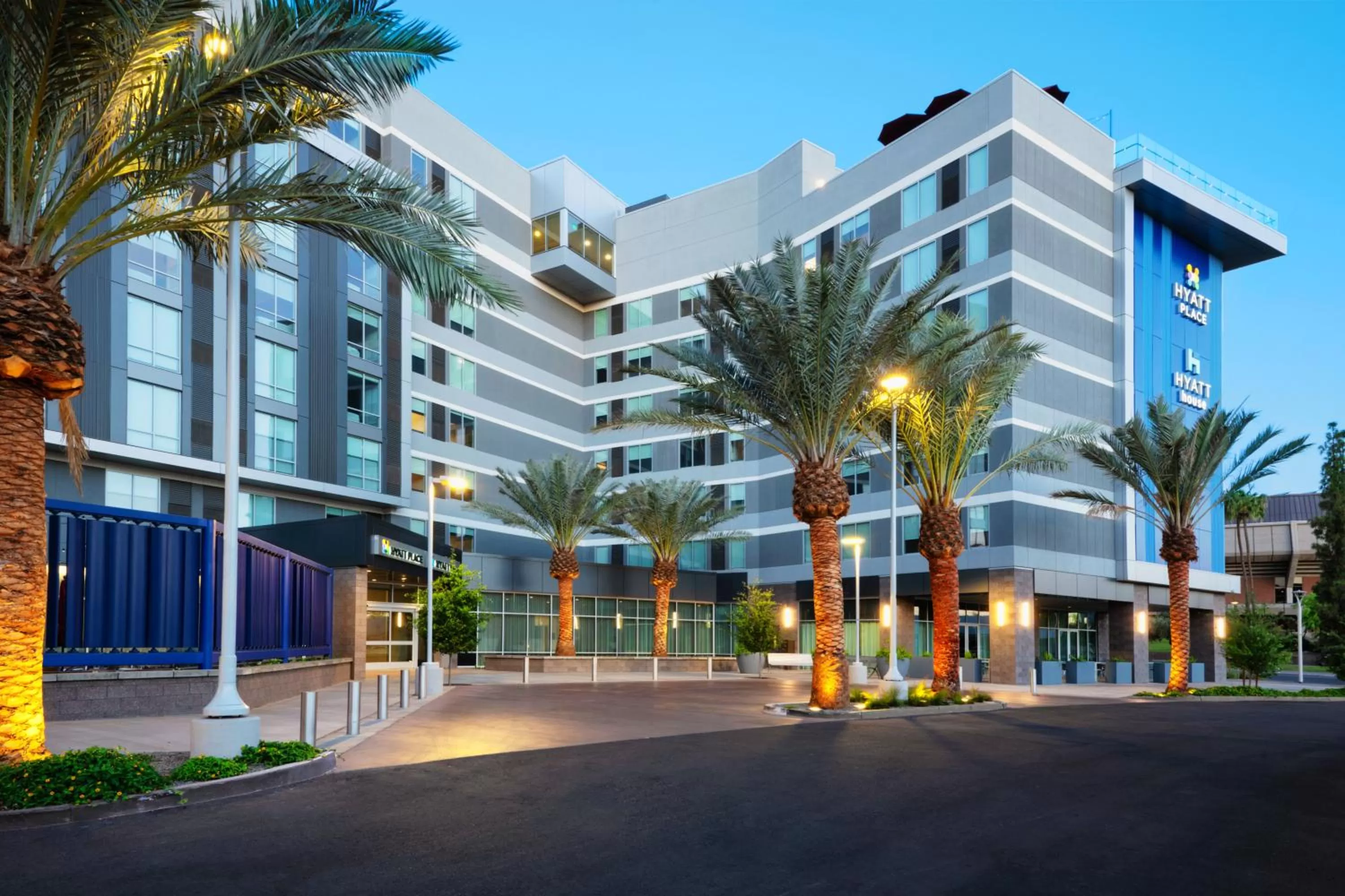 Property building in Hyatt House Tempe Phoenix University