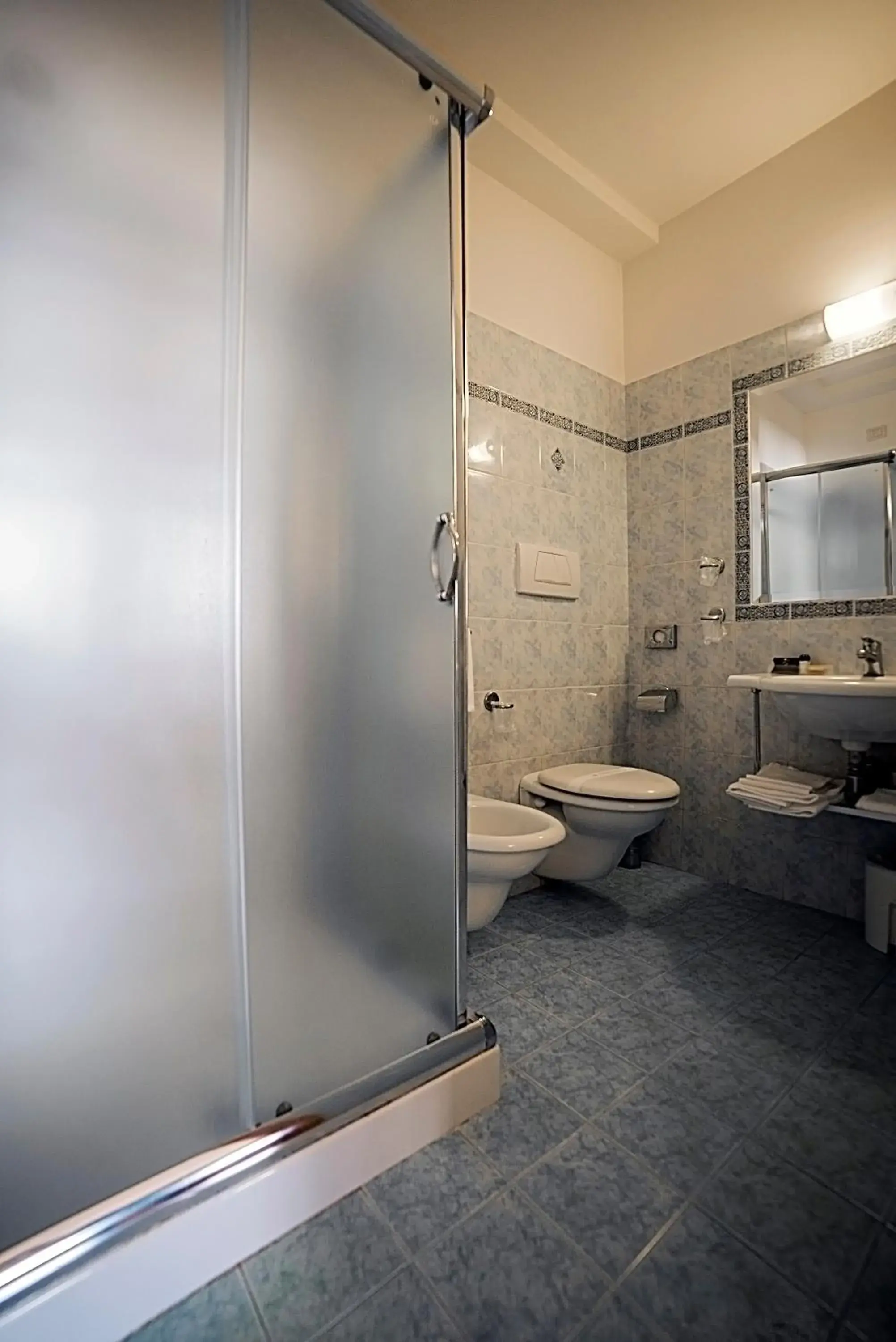 Bathroom in Hotel Filippeschi