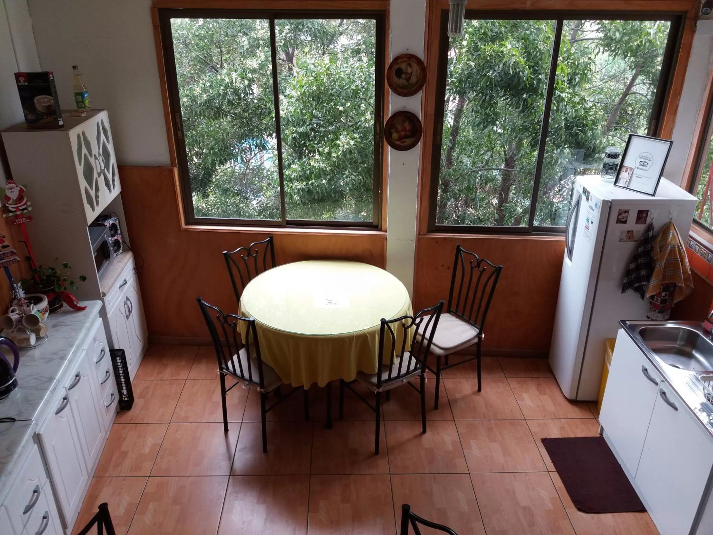 Kitchen or kitchenette in Hostal Destino Bellavista