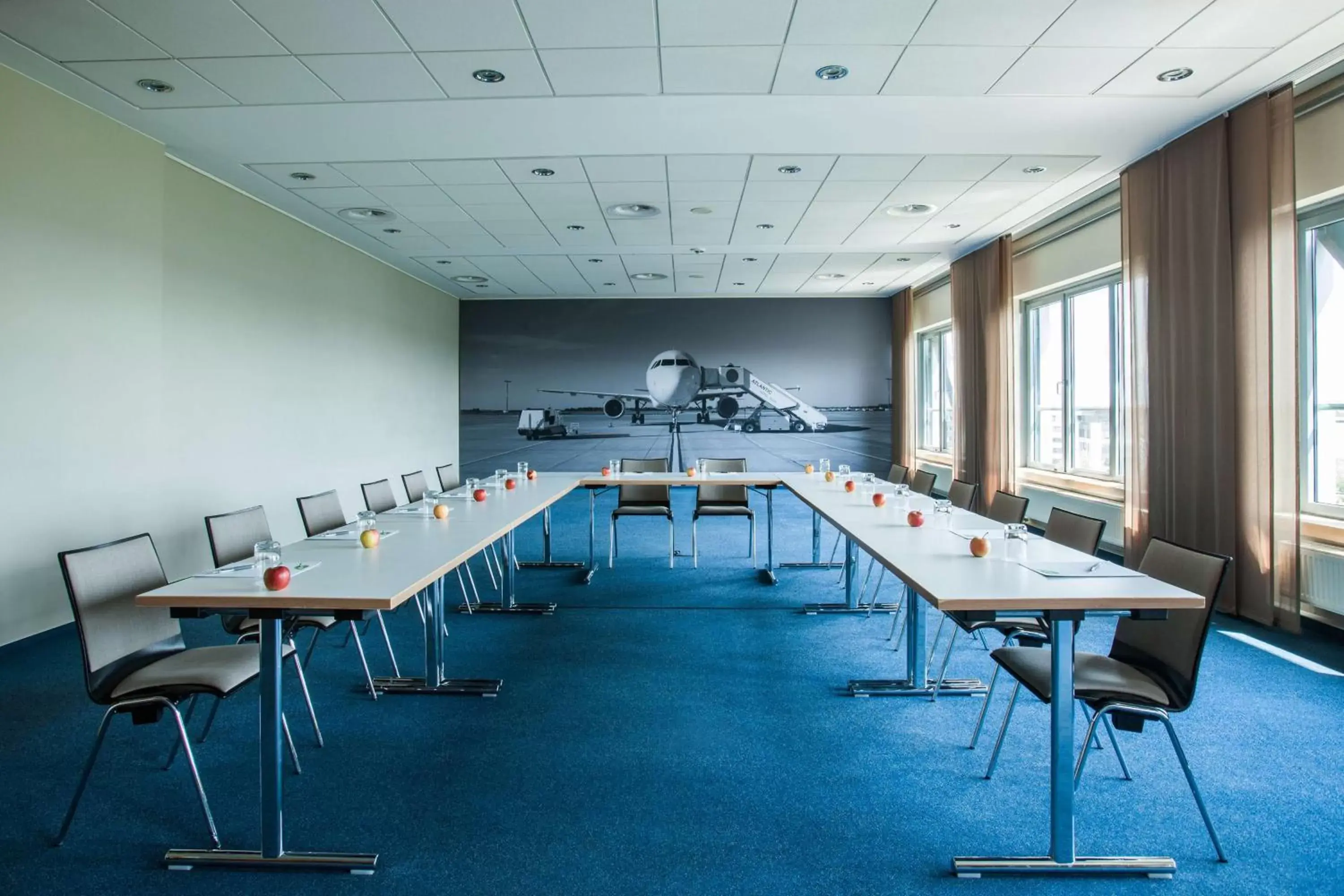 Meeting/conference room in Atlantic Hotel Airport