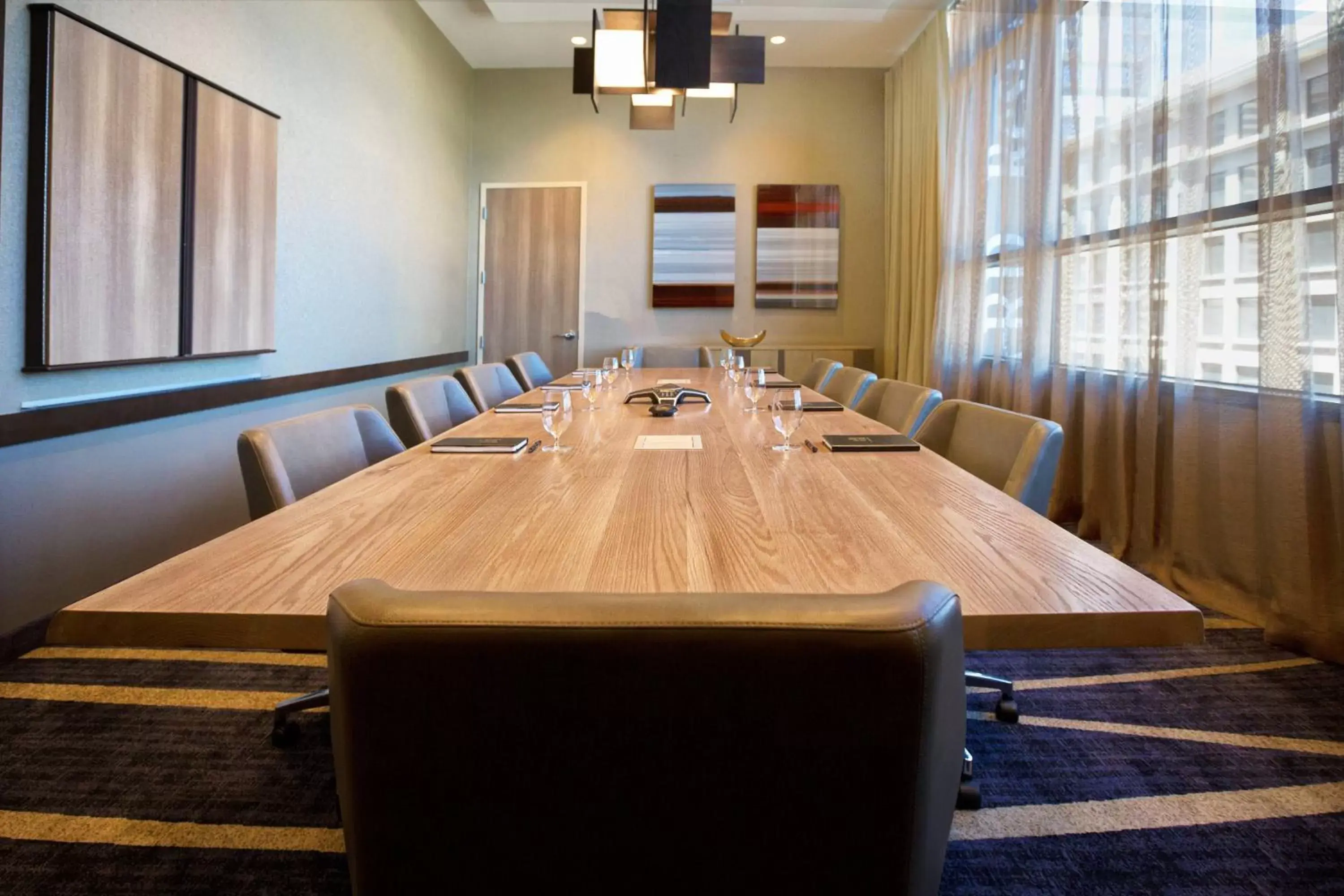 Meeting/conference room in Courtyard by Marriott Phoenix Downtown