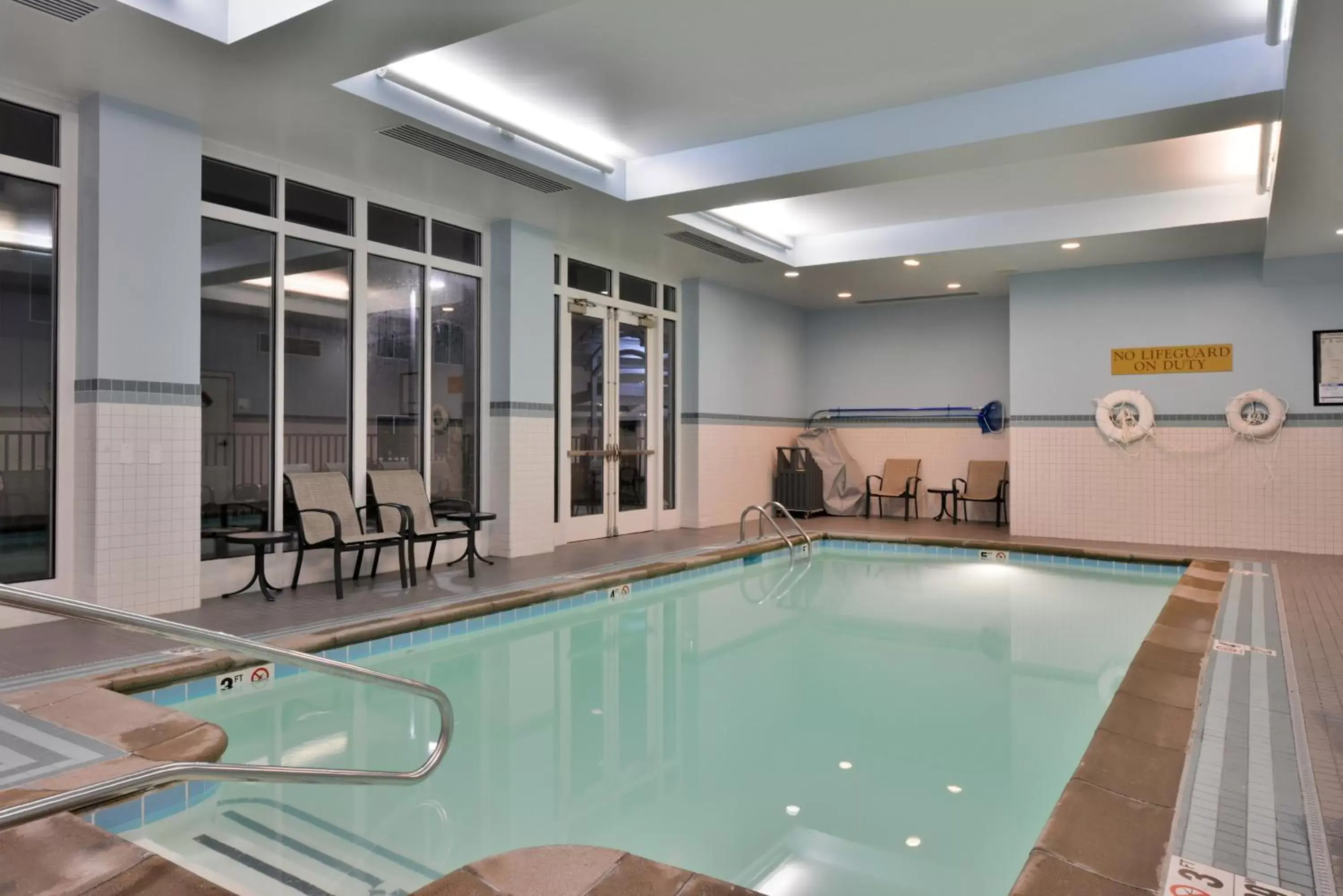 Swimming Pool in Holiday Inn Kansas City Airport, an IHG Hotel